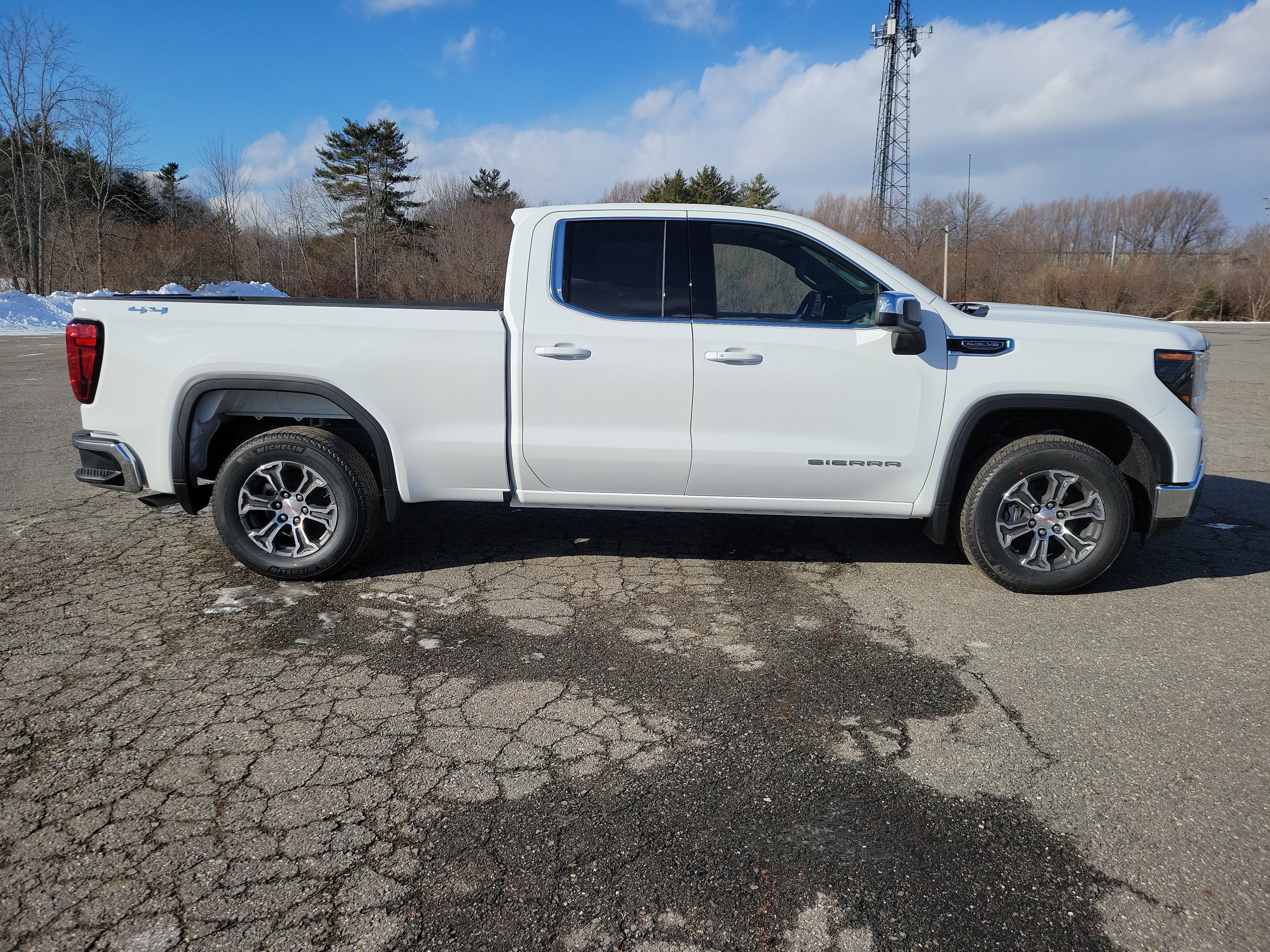 2026 GMC Sierra 1500 SLE
