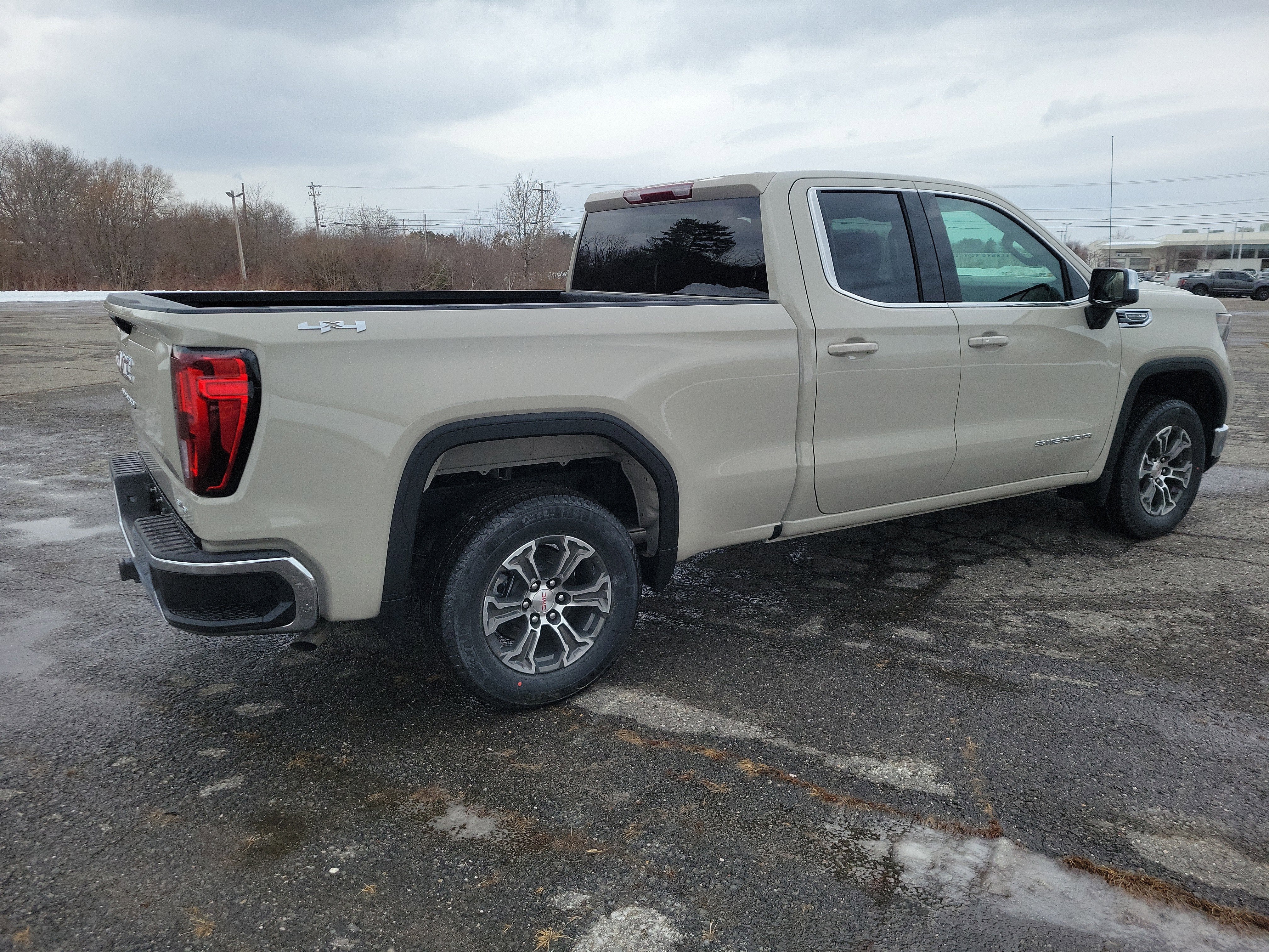2026 GMC Sierra 1500 SLE