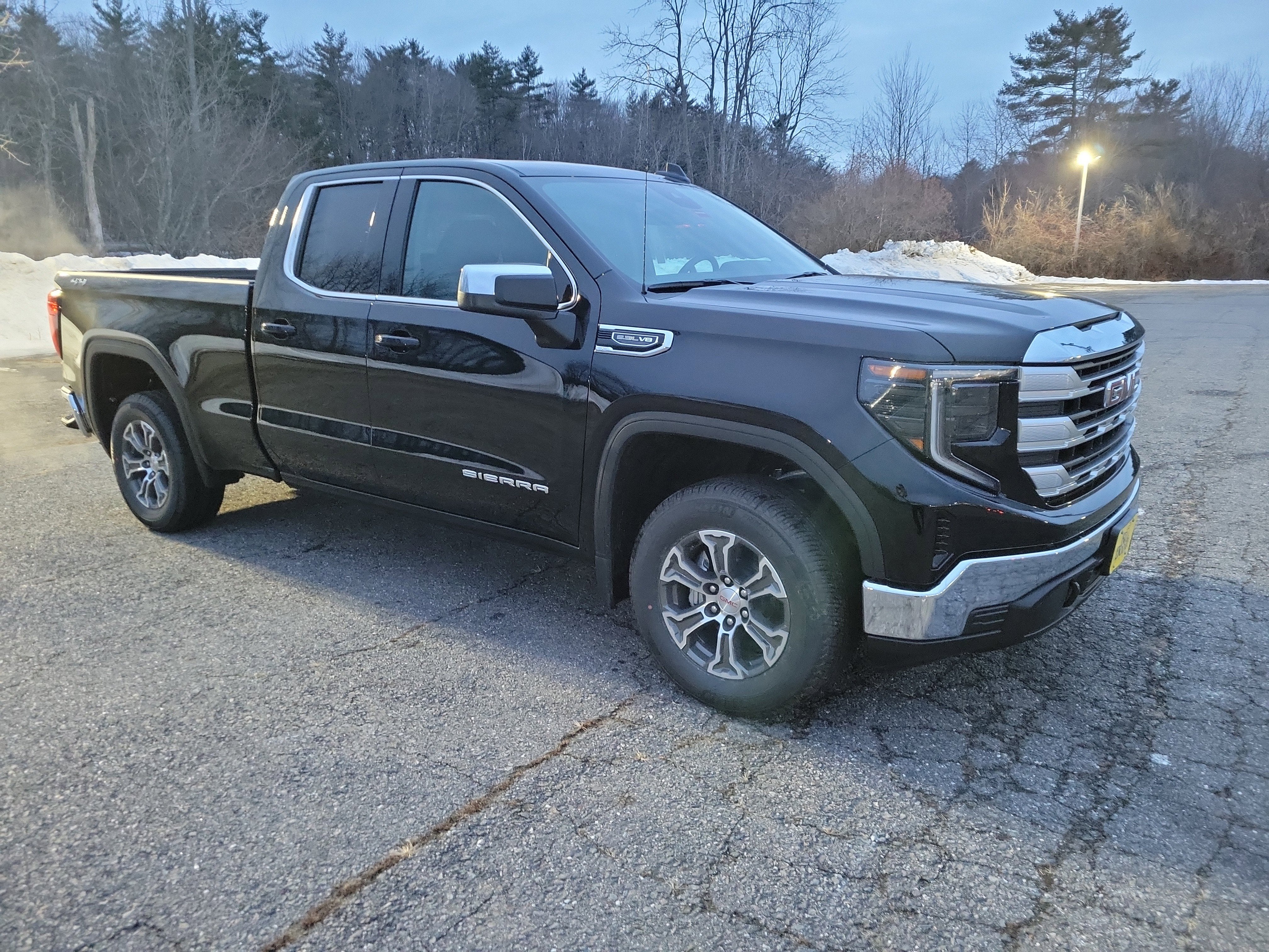 2026 GMC Sierra 1500 SLE