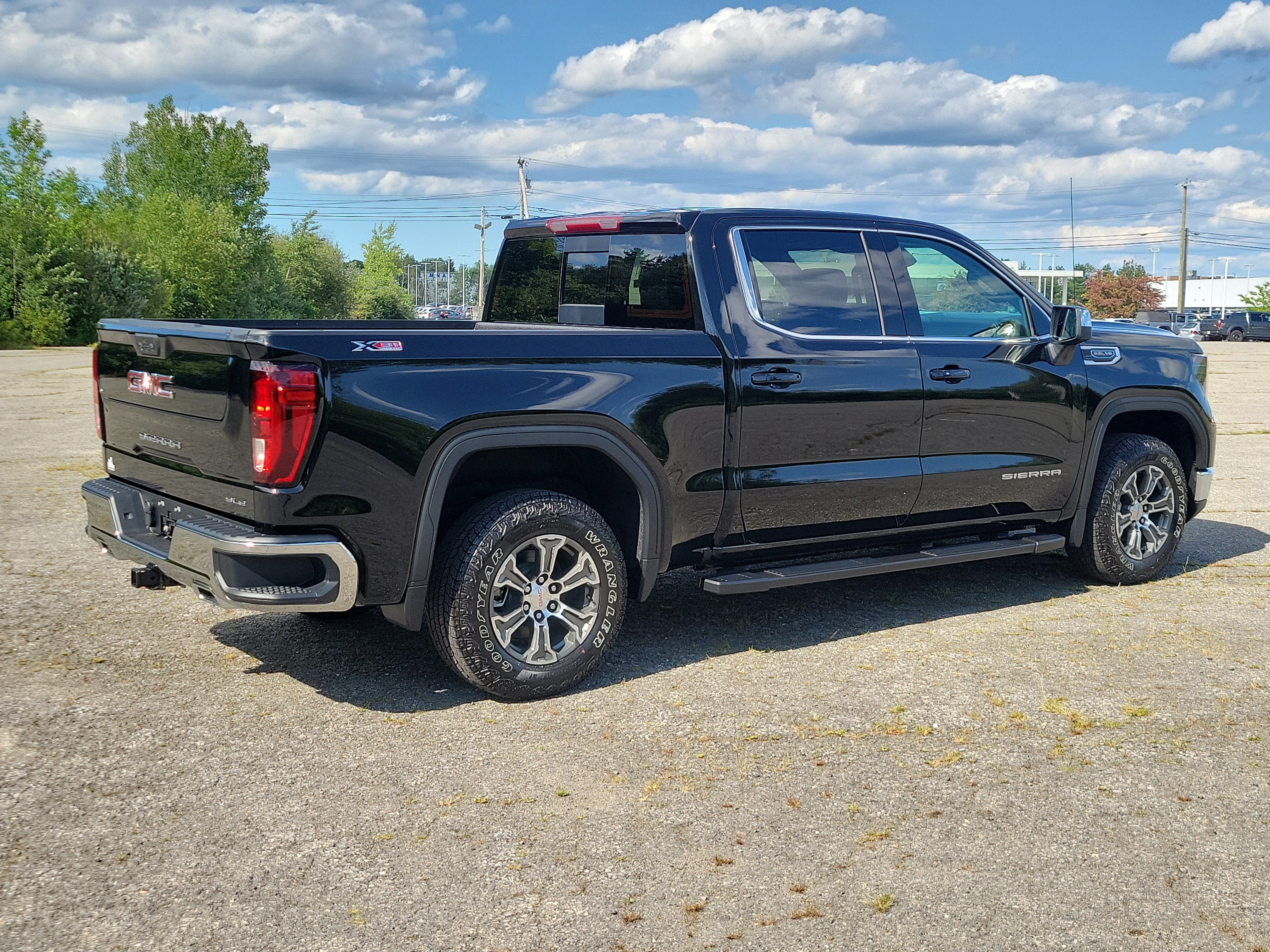 2026 GMC Sierra 1500 SLE
