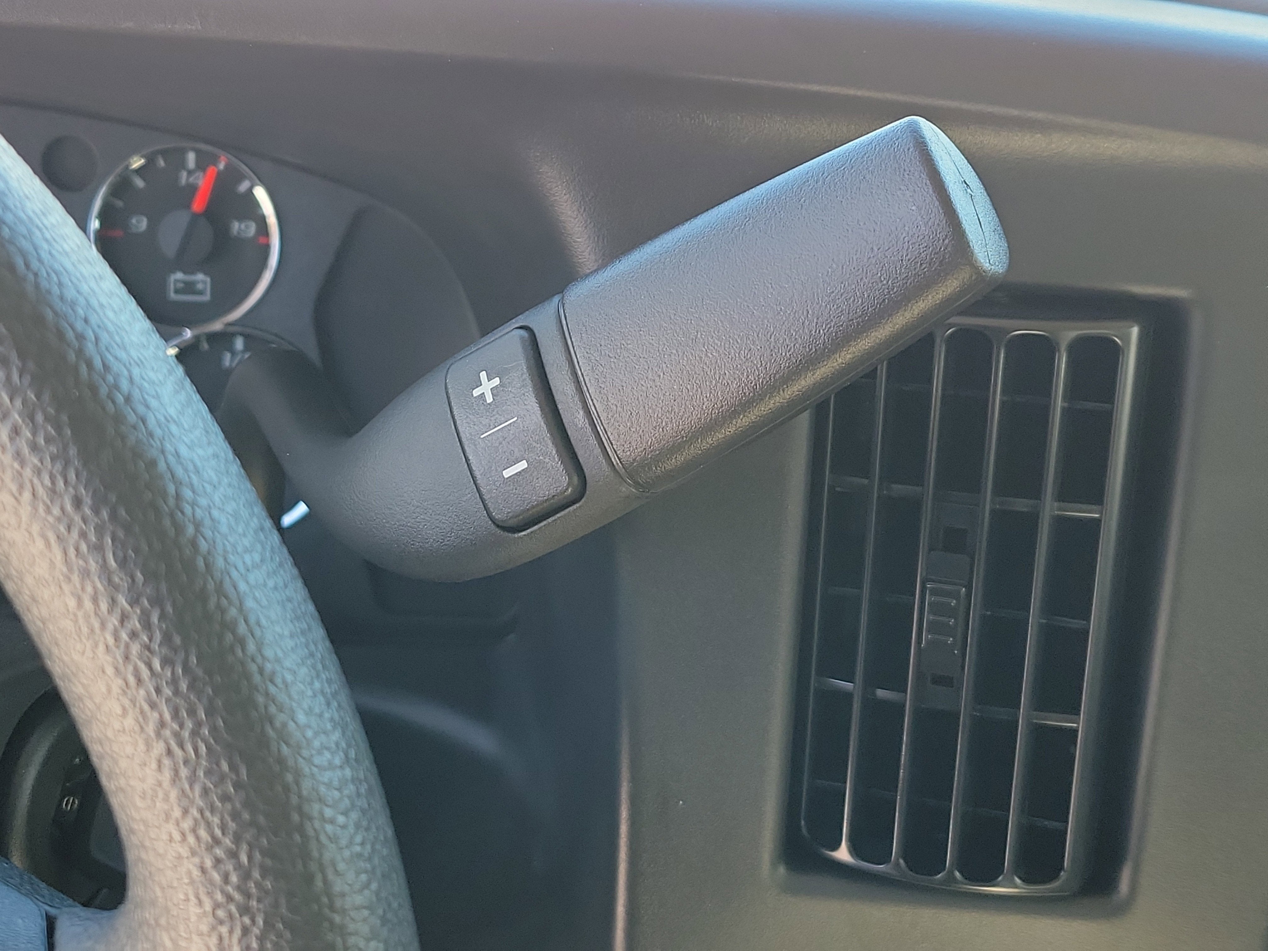 2025 GMC Savana Cargo 2500 Work Van