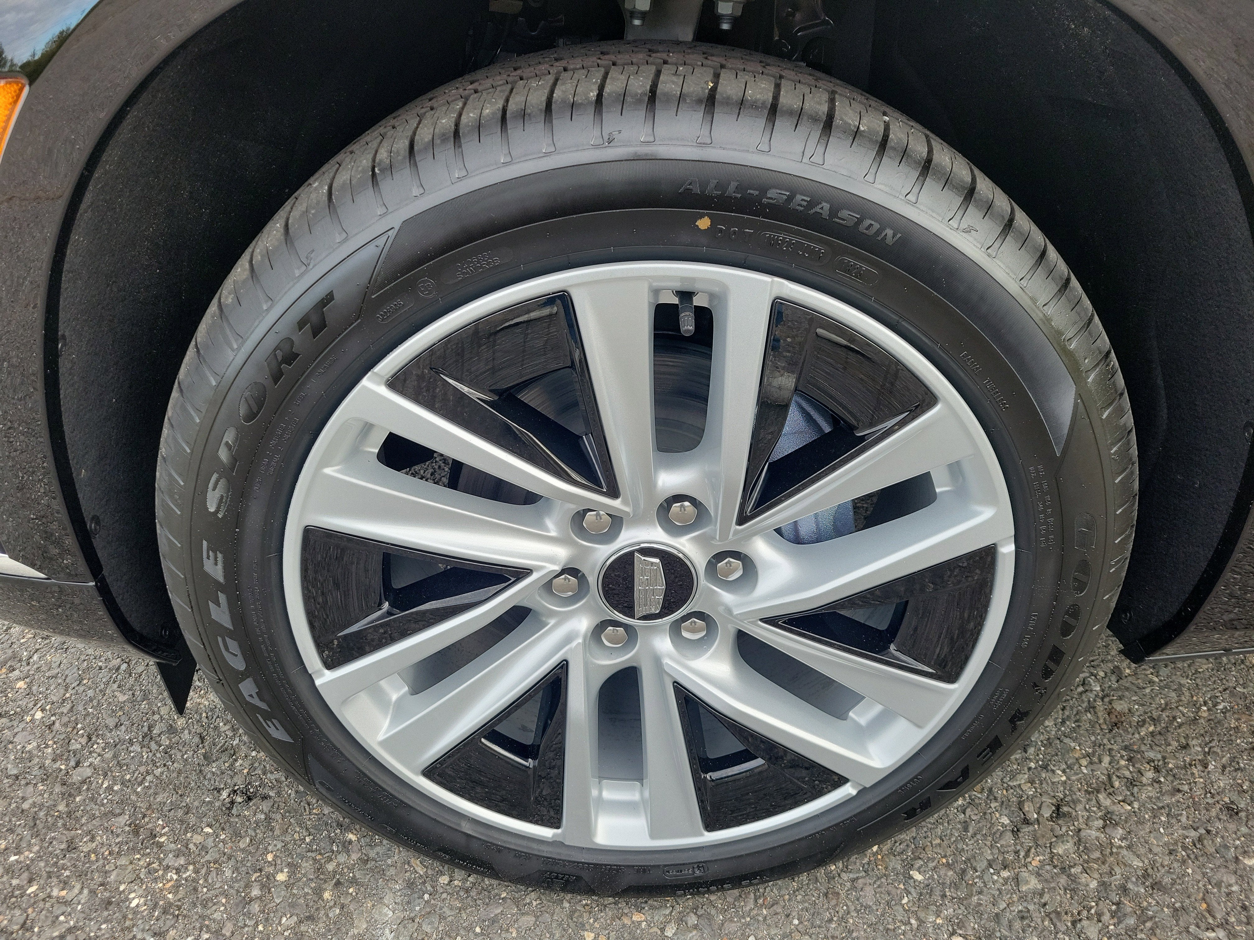 2026 Cadillac VISTIQ Luxury