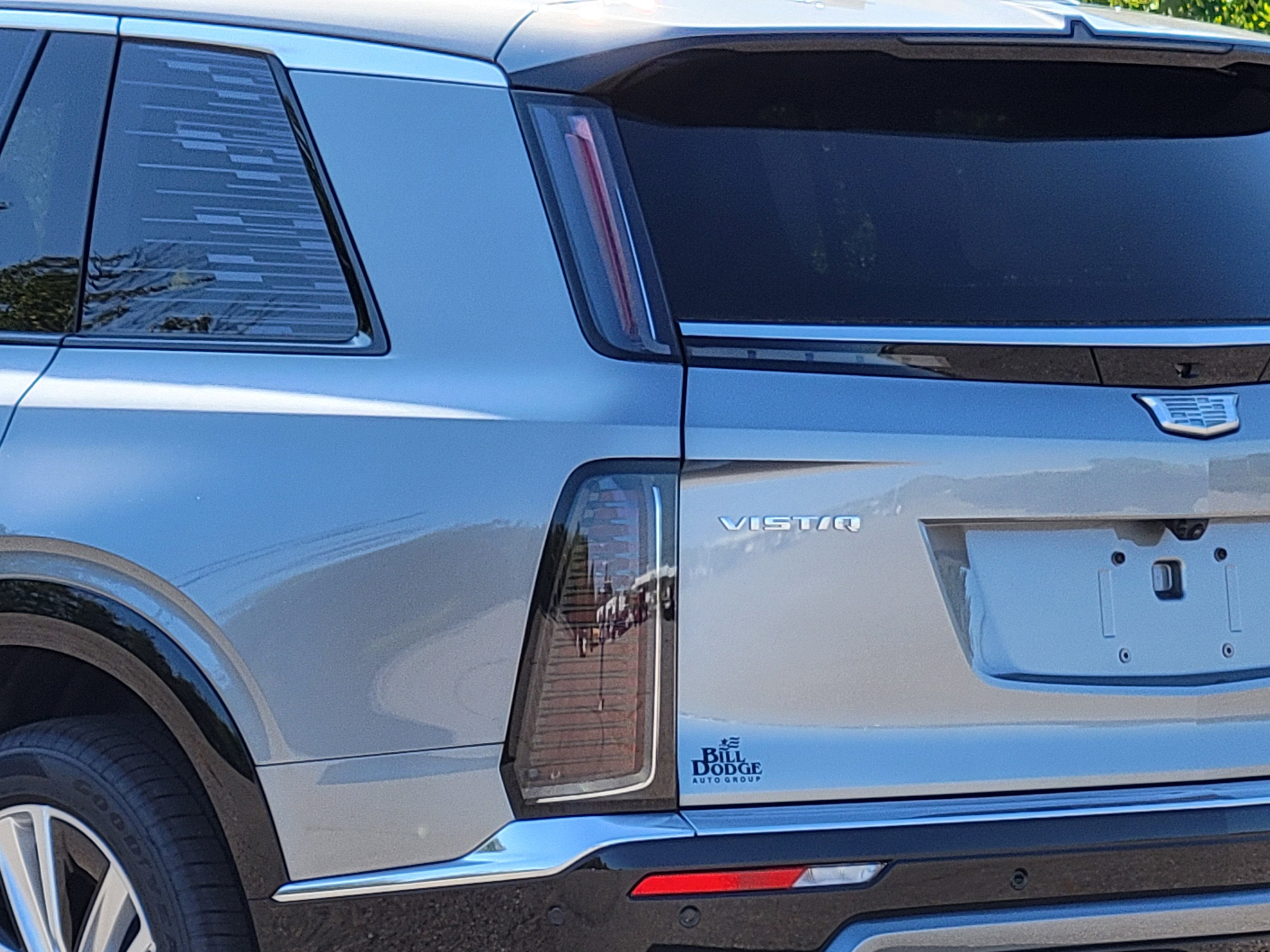 2026 Cadillac VISTIQ Luxury