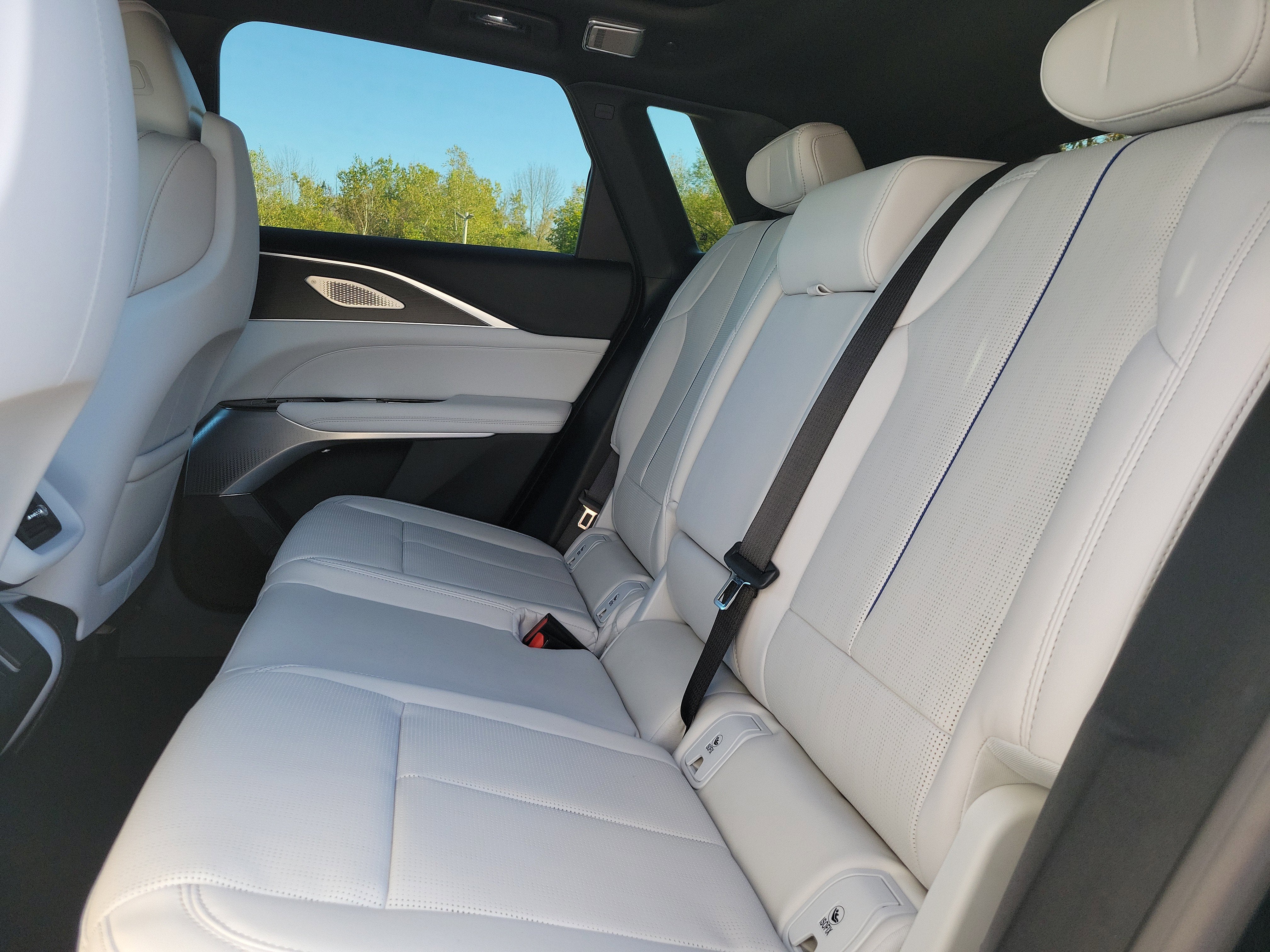 2026 Cadillac LYRIQ Premium Luxury