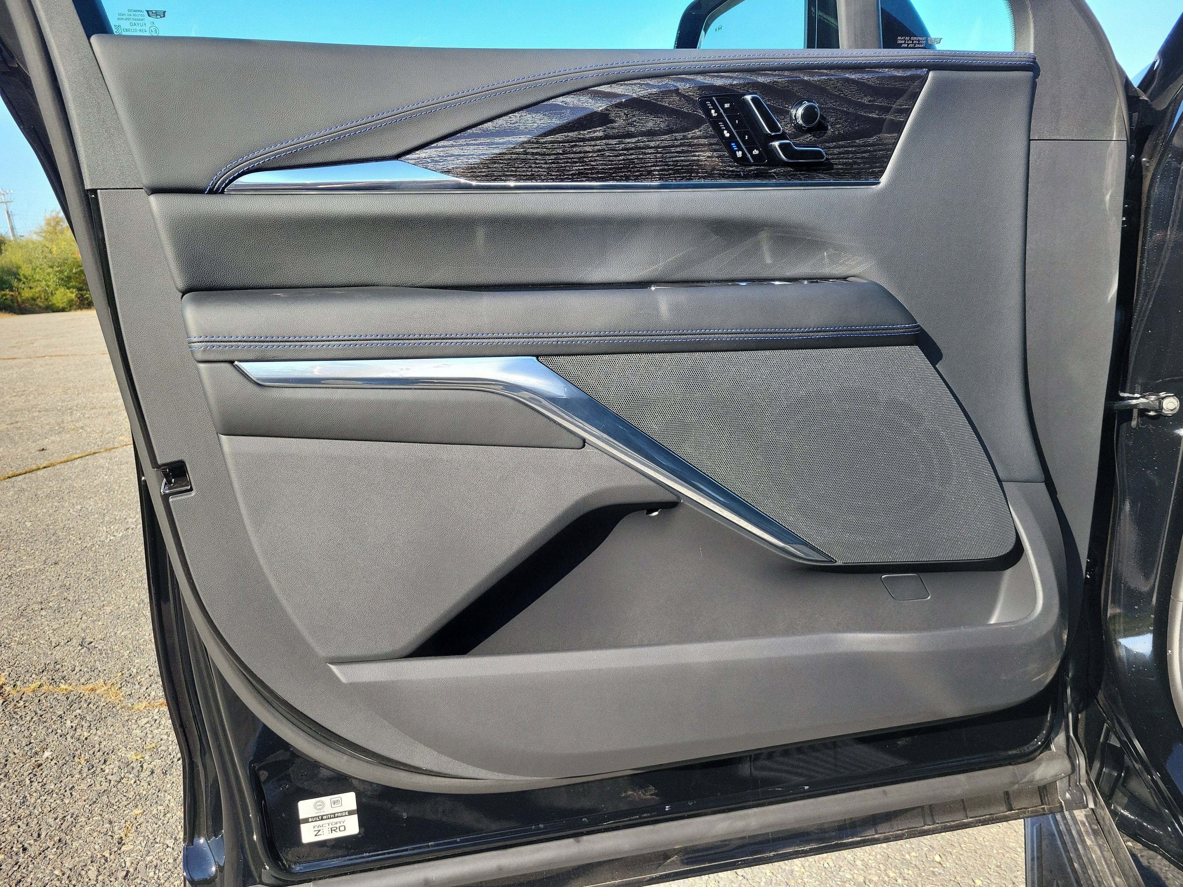 2026 Cadillac ESCALADE IQL Sport