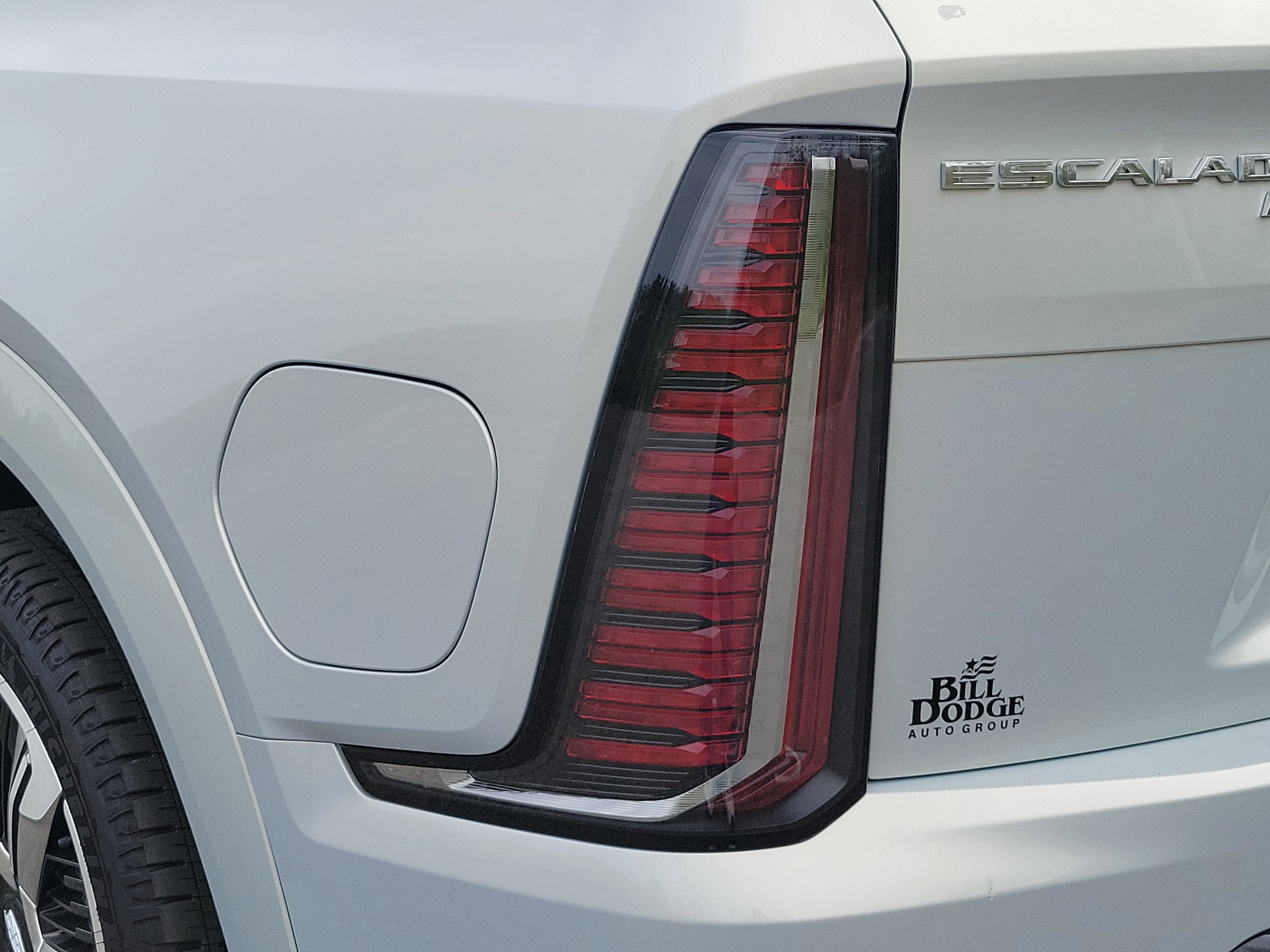 2025 Cadillac ESCALADE IQ Luxury 2