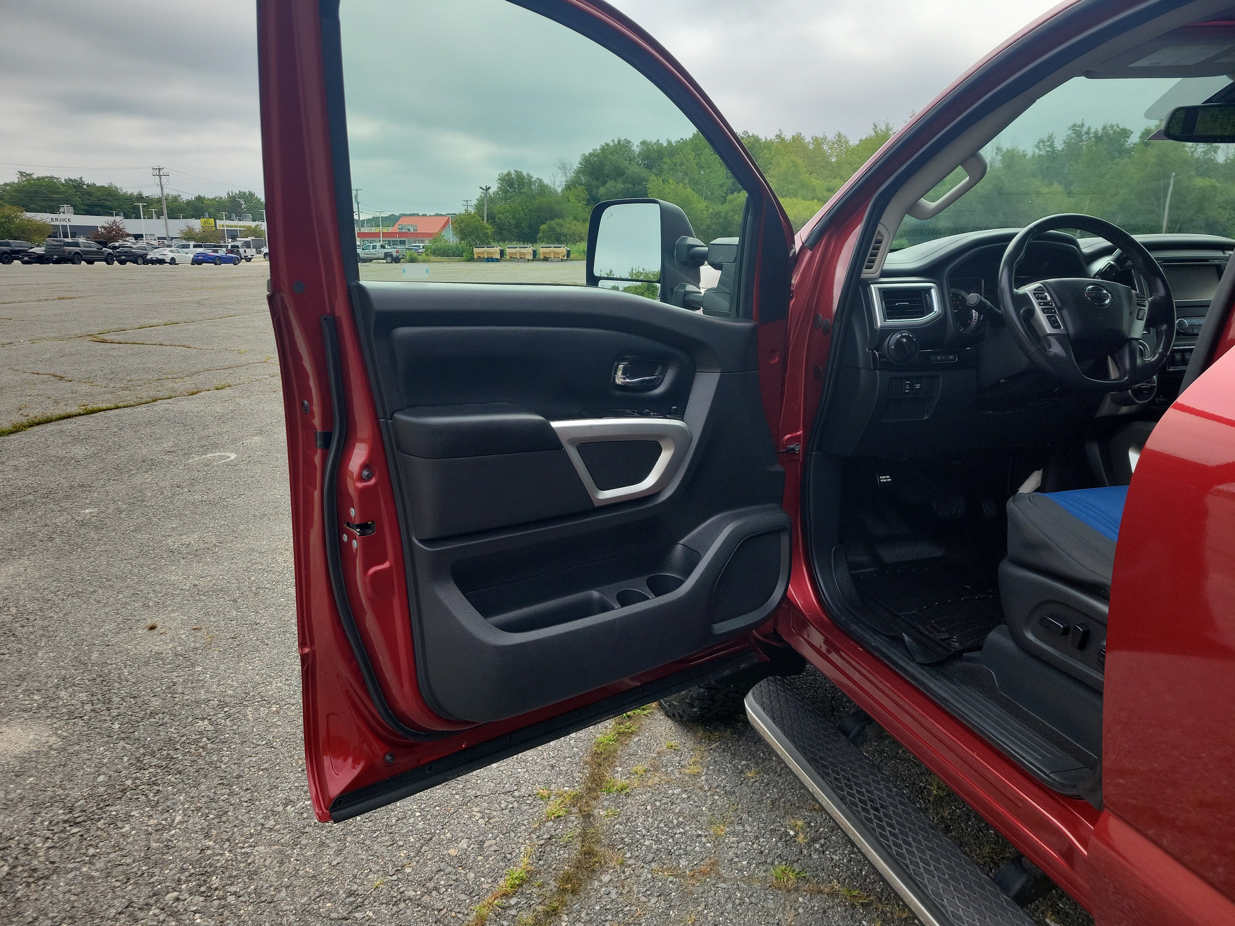 2018 Nissan TITAN XD SV Gas