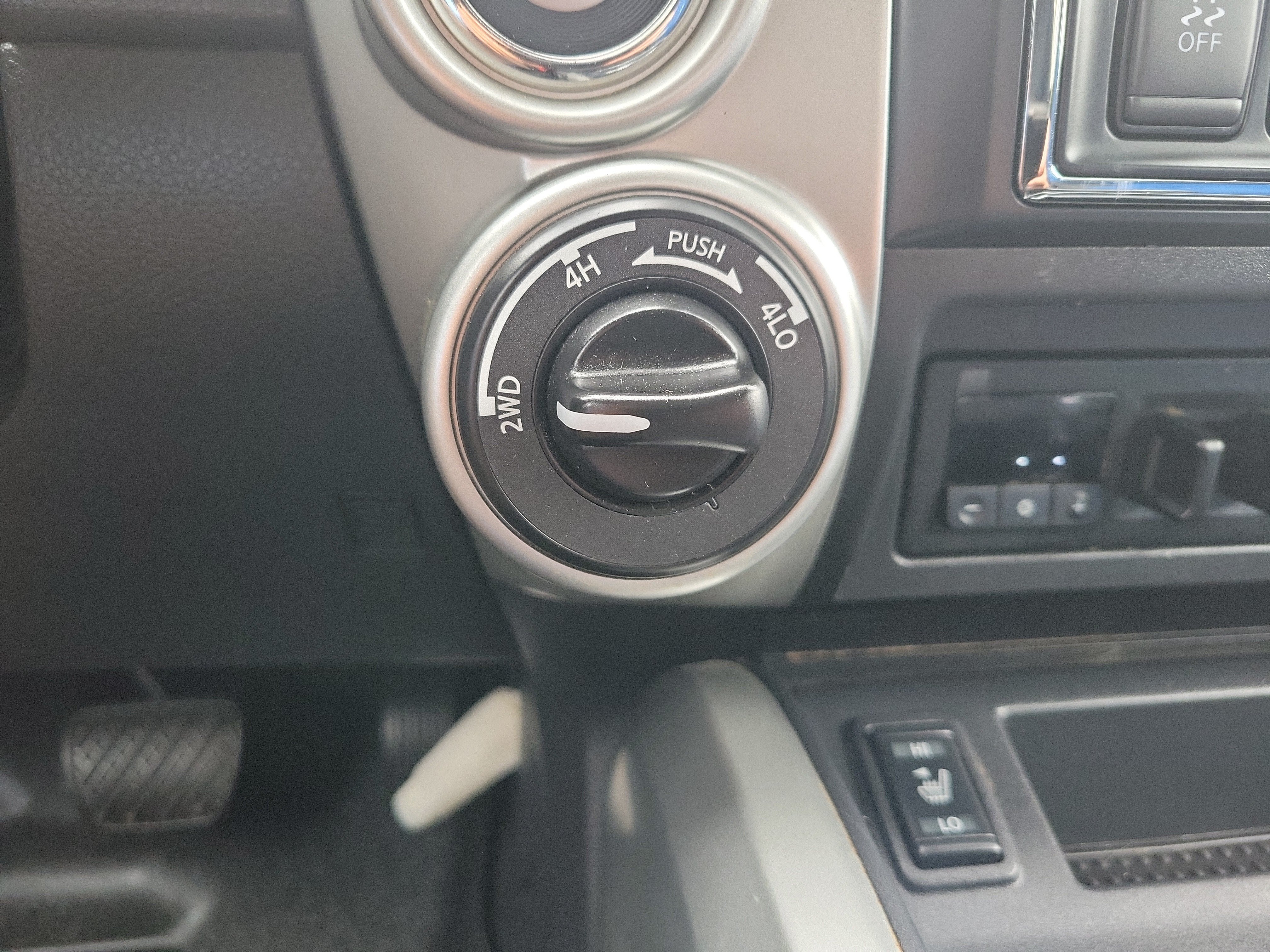 2018 Nissan TITAN XD SV Gas