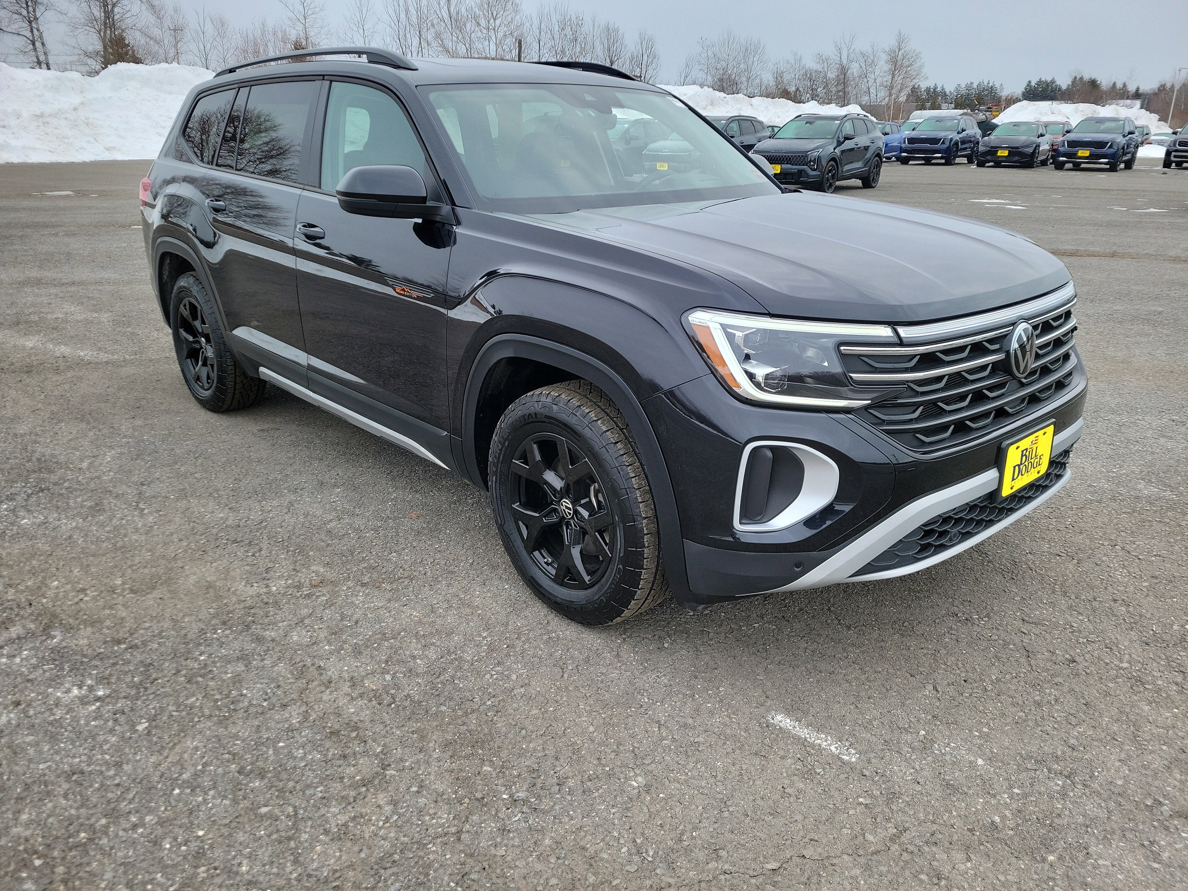 2024 Volkswagen Atlas 2.0T Peak Edition SEL