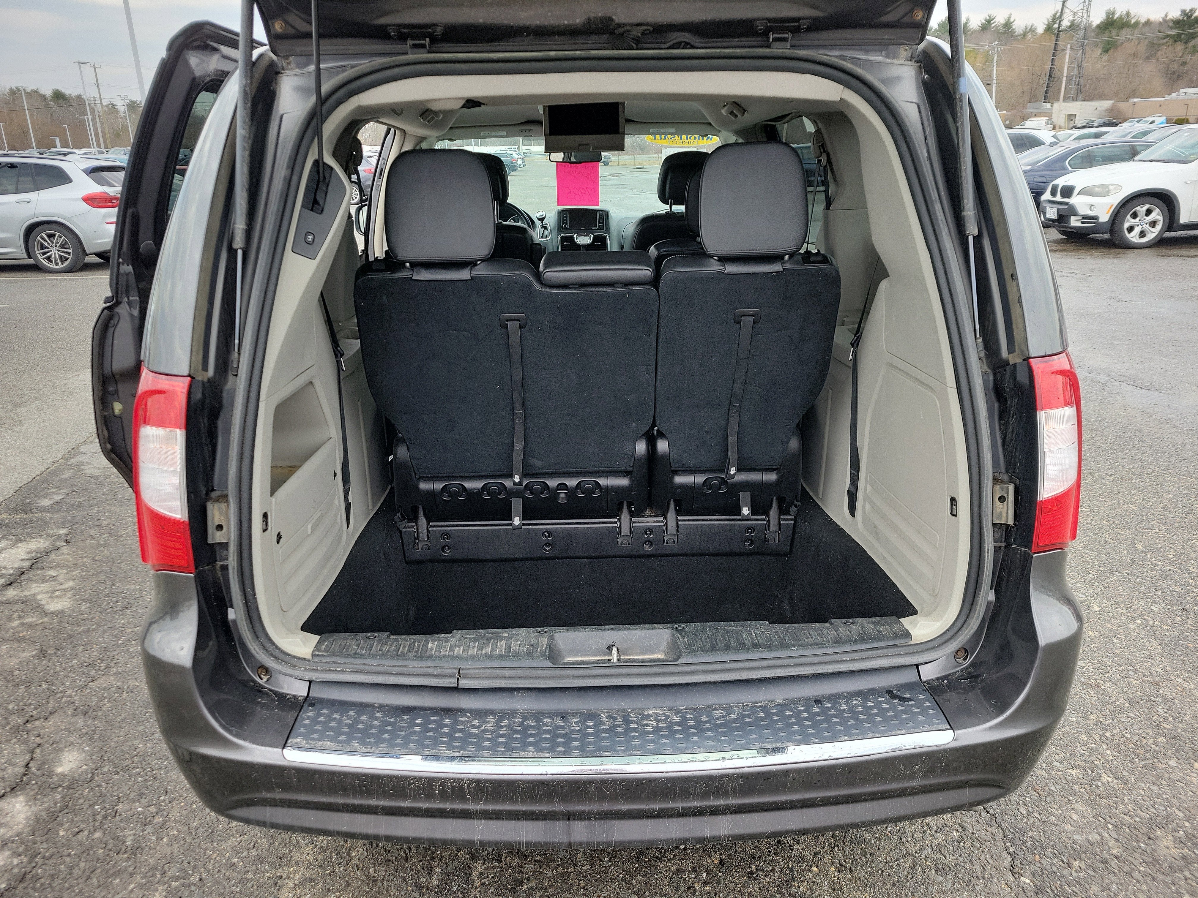 2016 Chrysler Town & Country Touring