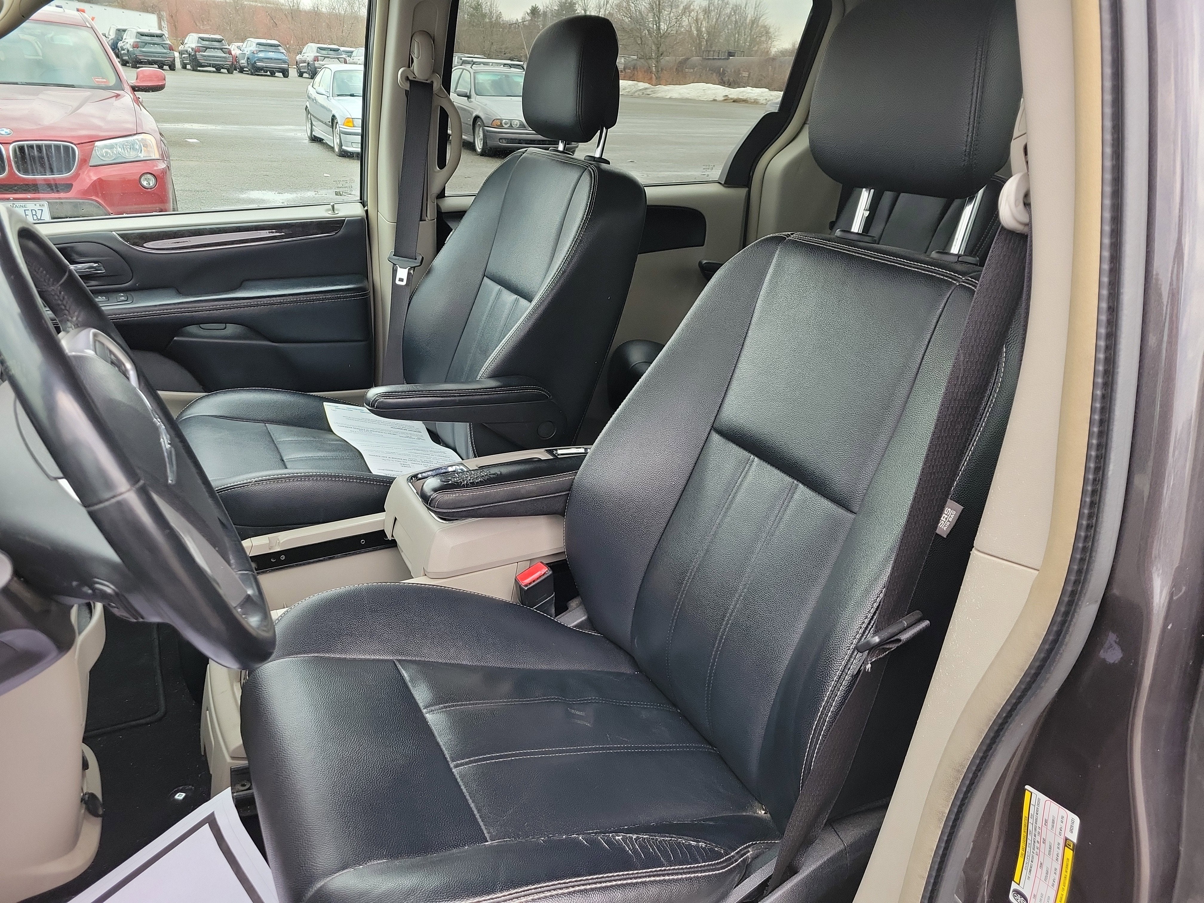 2016 Chrysler Town & Country Touring