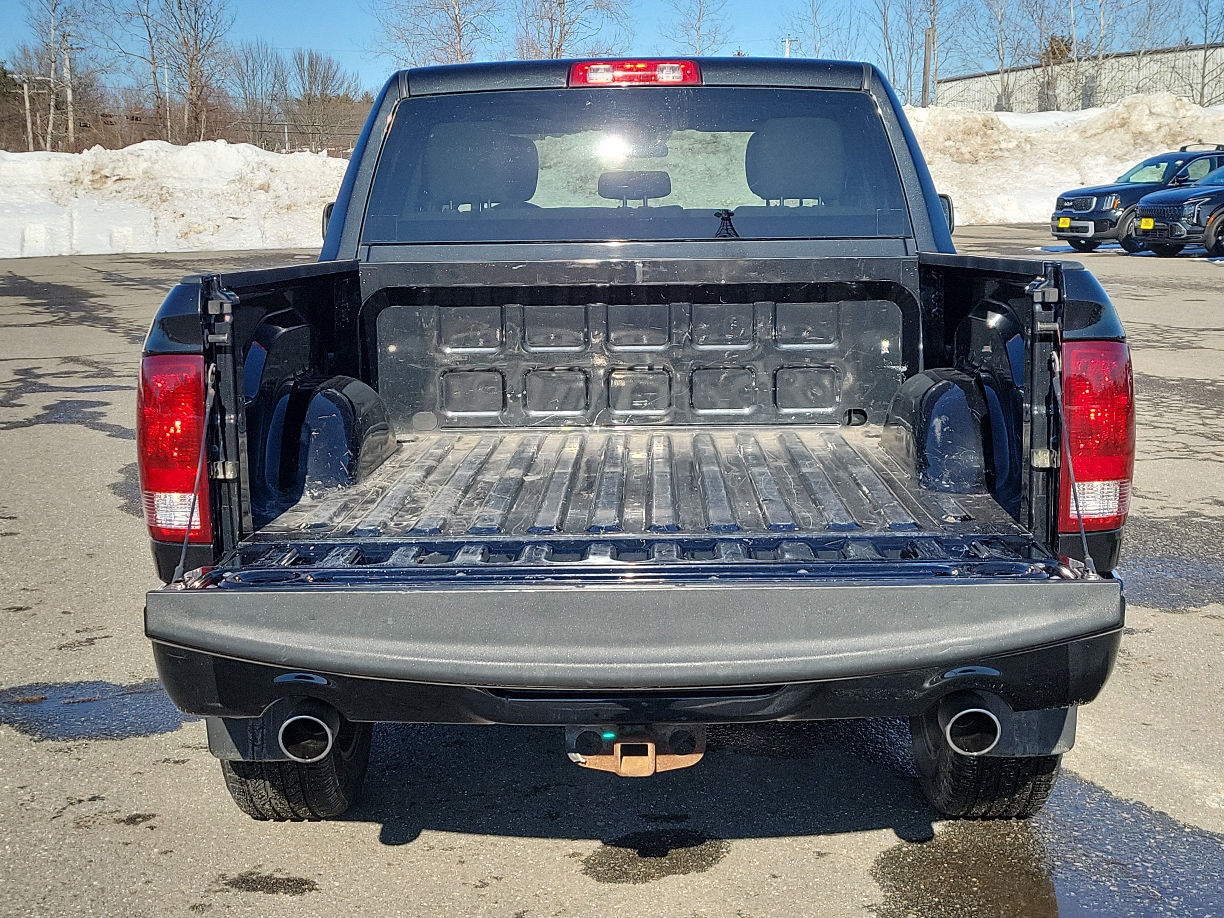2017 RAM 1500 Express Crew Cab 4x4 5'7" Box