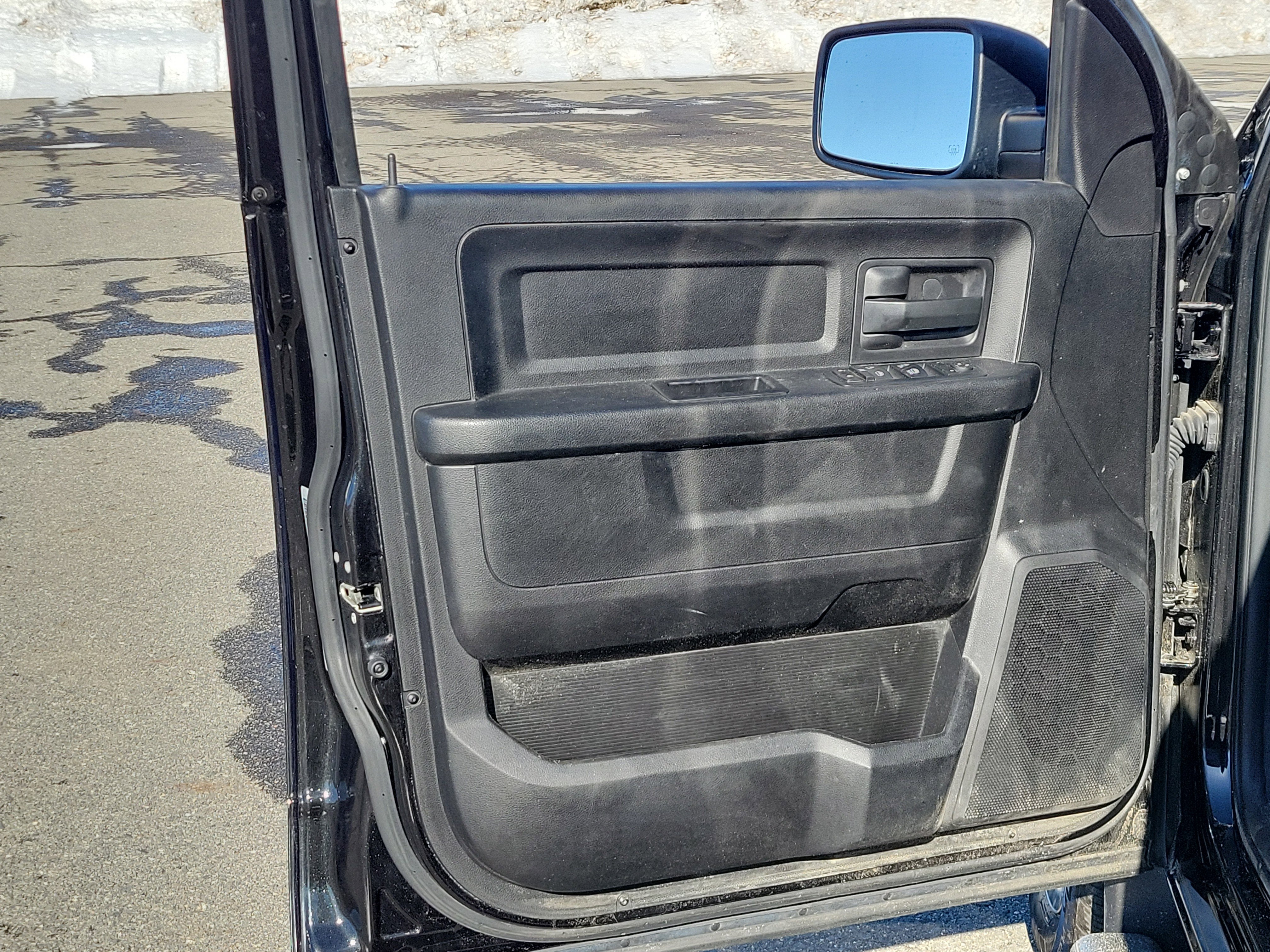 2017 RAM 1500 Express Crew Cab 4x4 5'7" Box