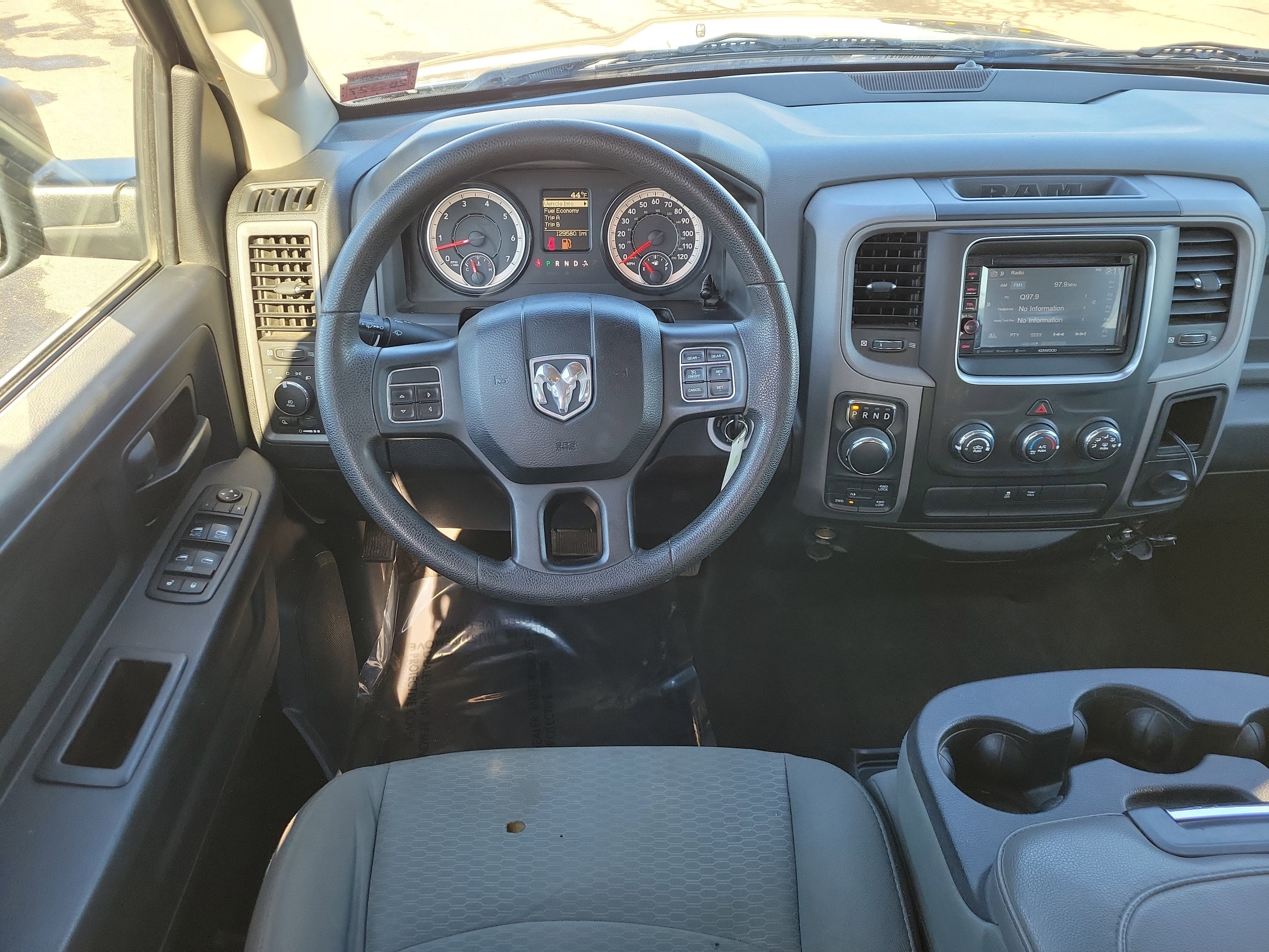 2017 RAM 1500 Express Crew Cab 4x4 5'7" Box