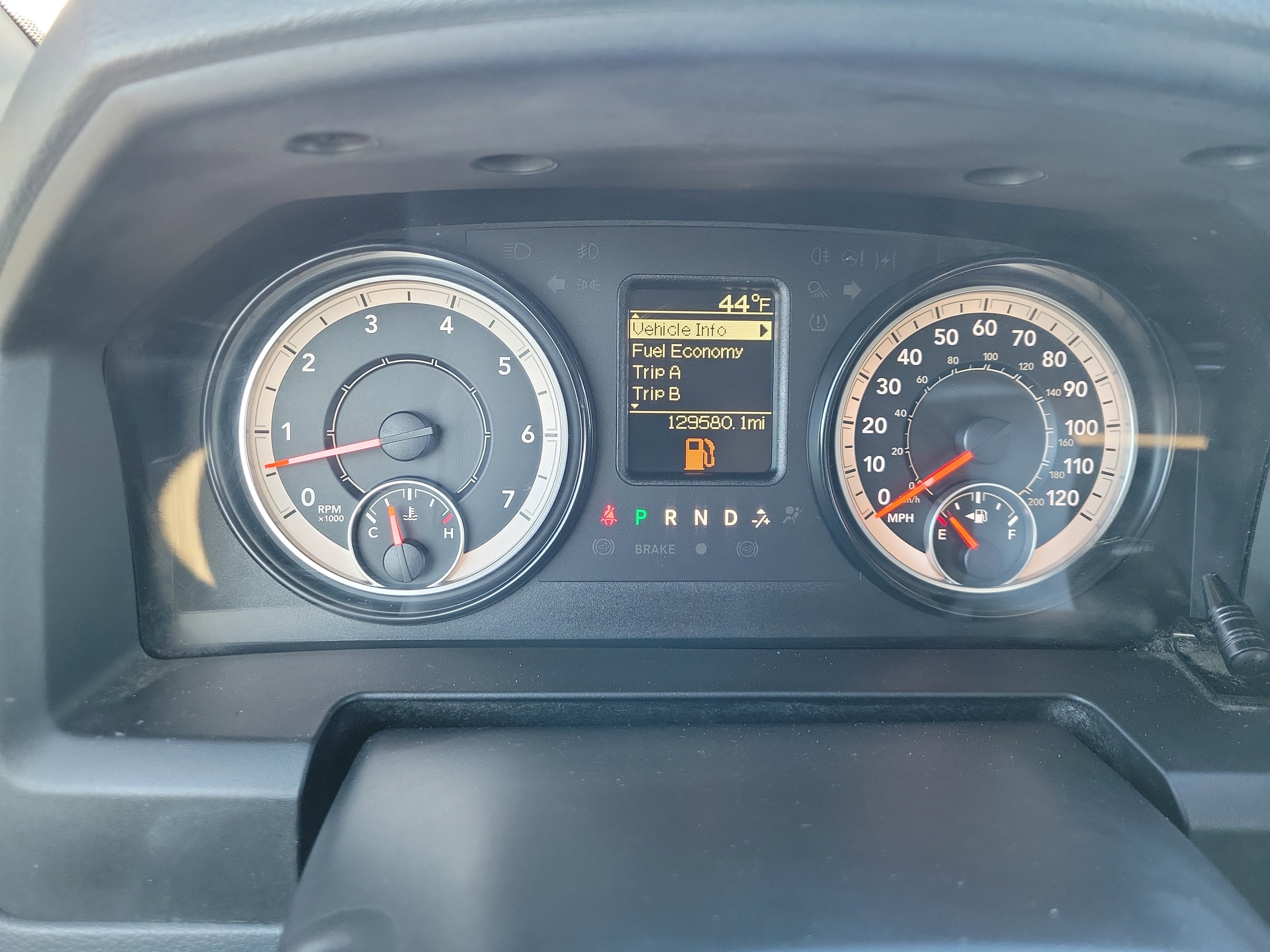 2017 RAM 1500 Express Crew Cab 4x4 5'7" Box