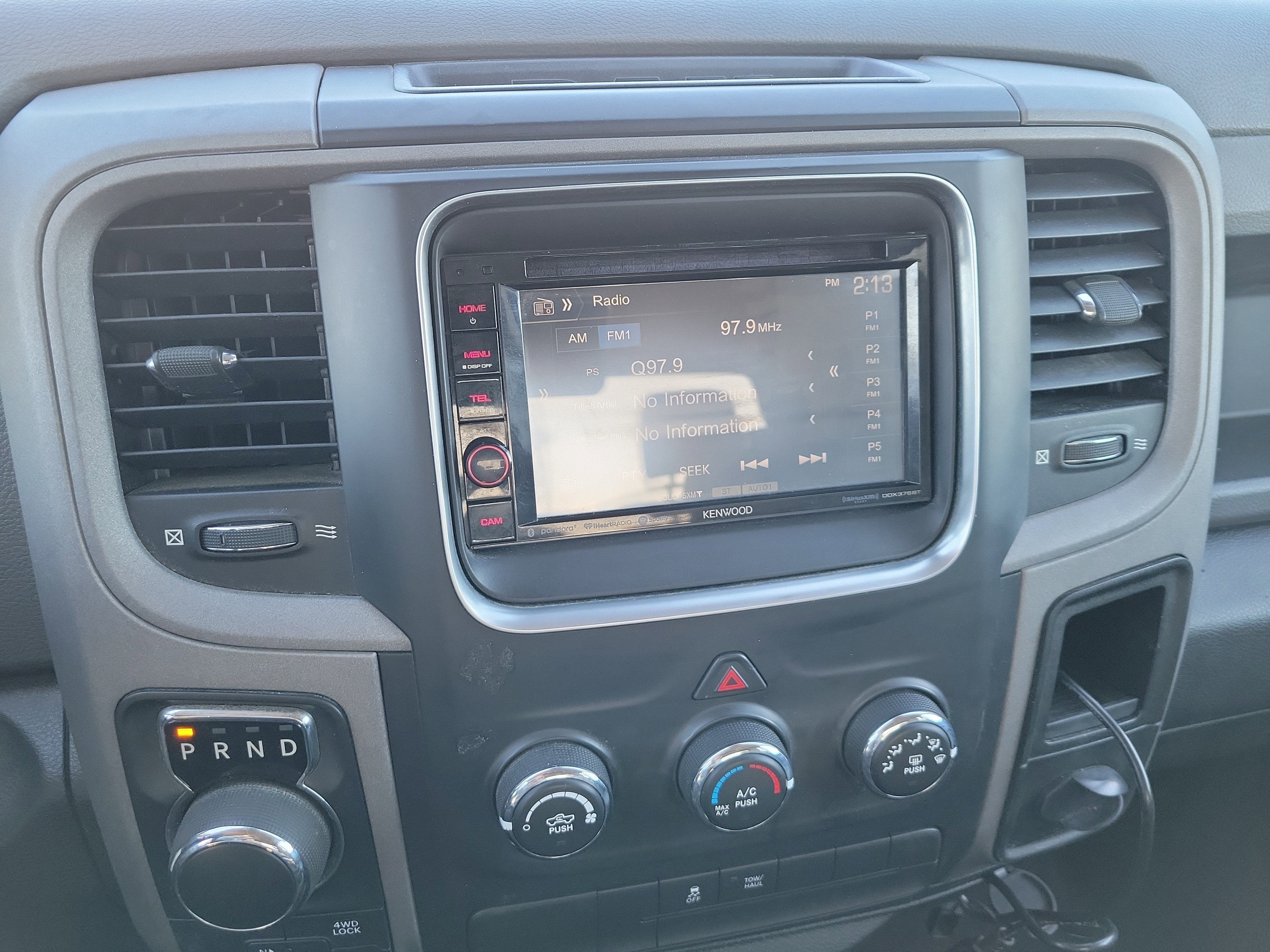 2017 RAM 1500 Express Crew Cab 4x4 5'7" Box