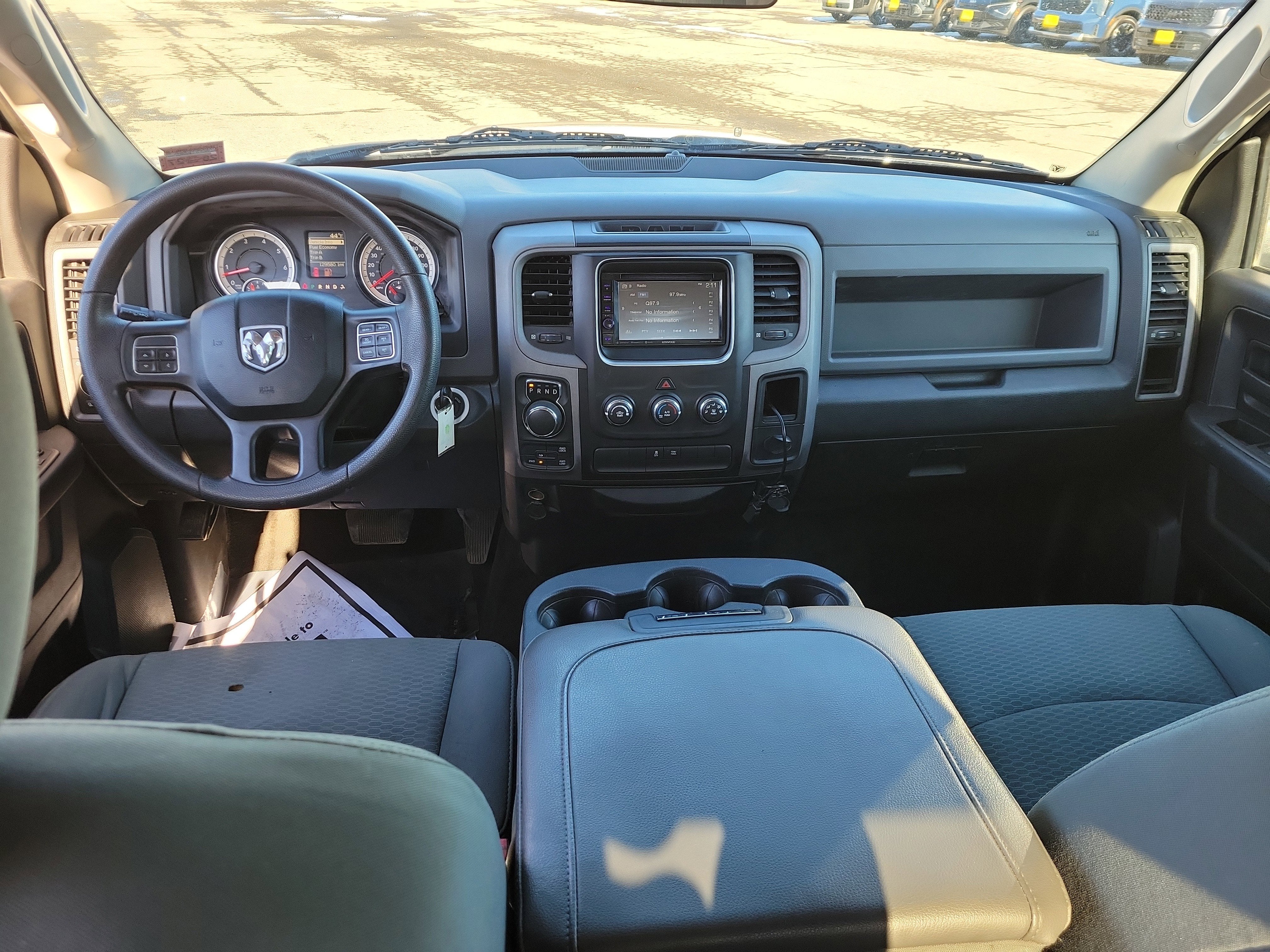 2017 RAM 1500 Express Crew Cab 4x4 5'7" Box