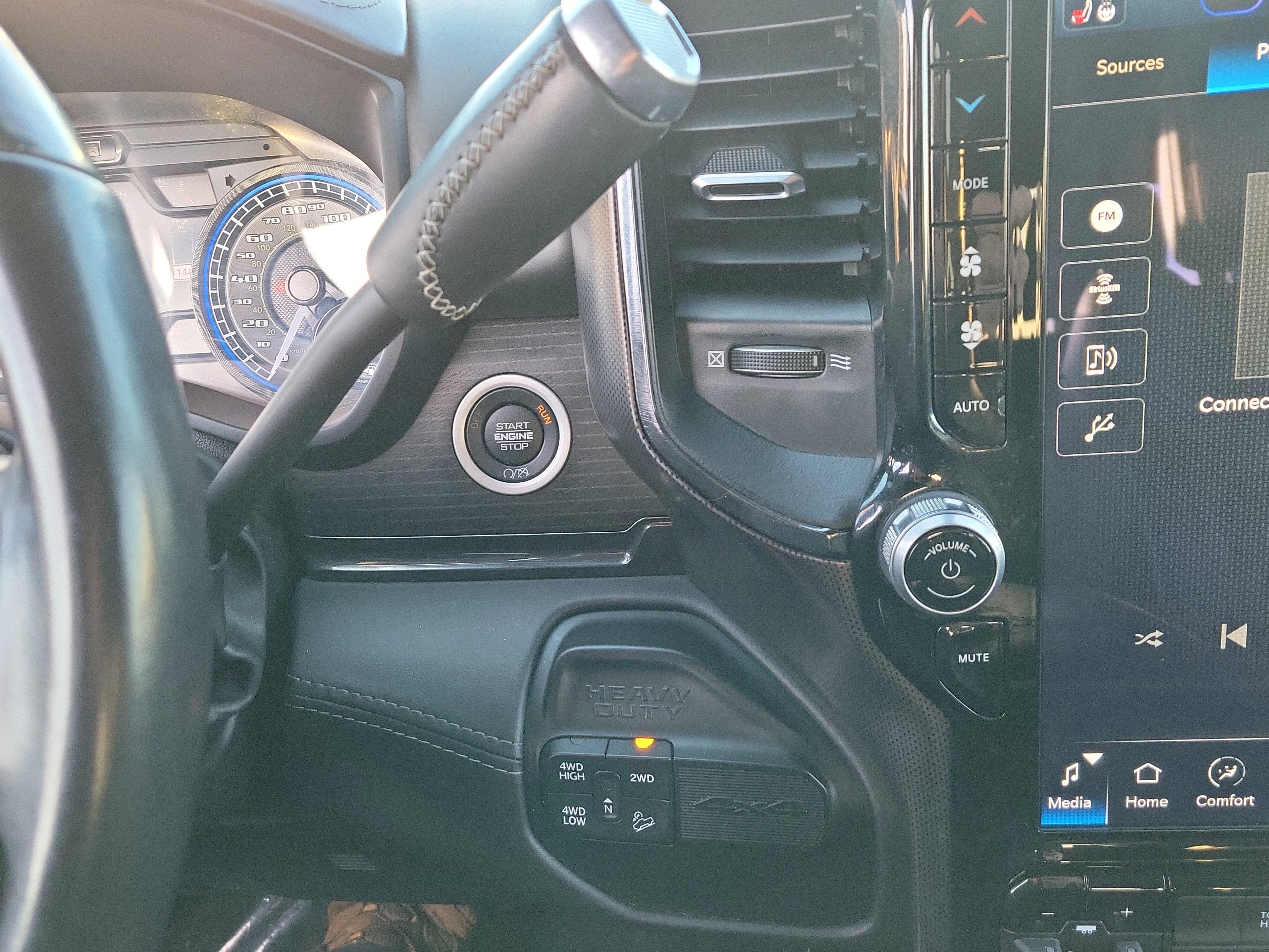 2022 RAM 2500 Limited Crew Cab 4x4 6'4" Box