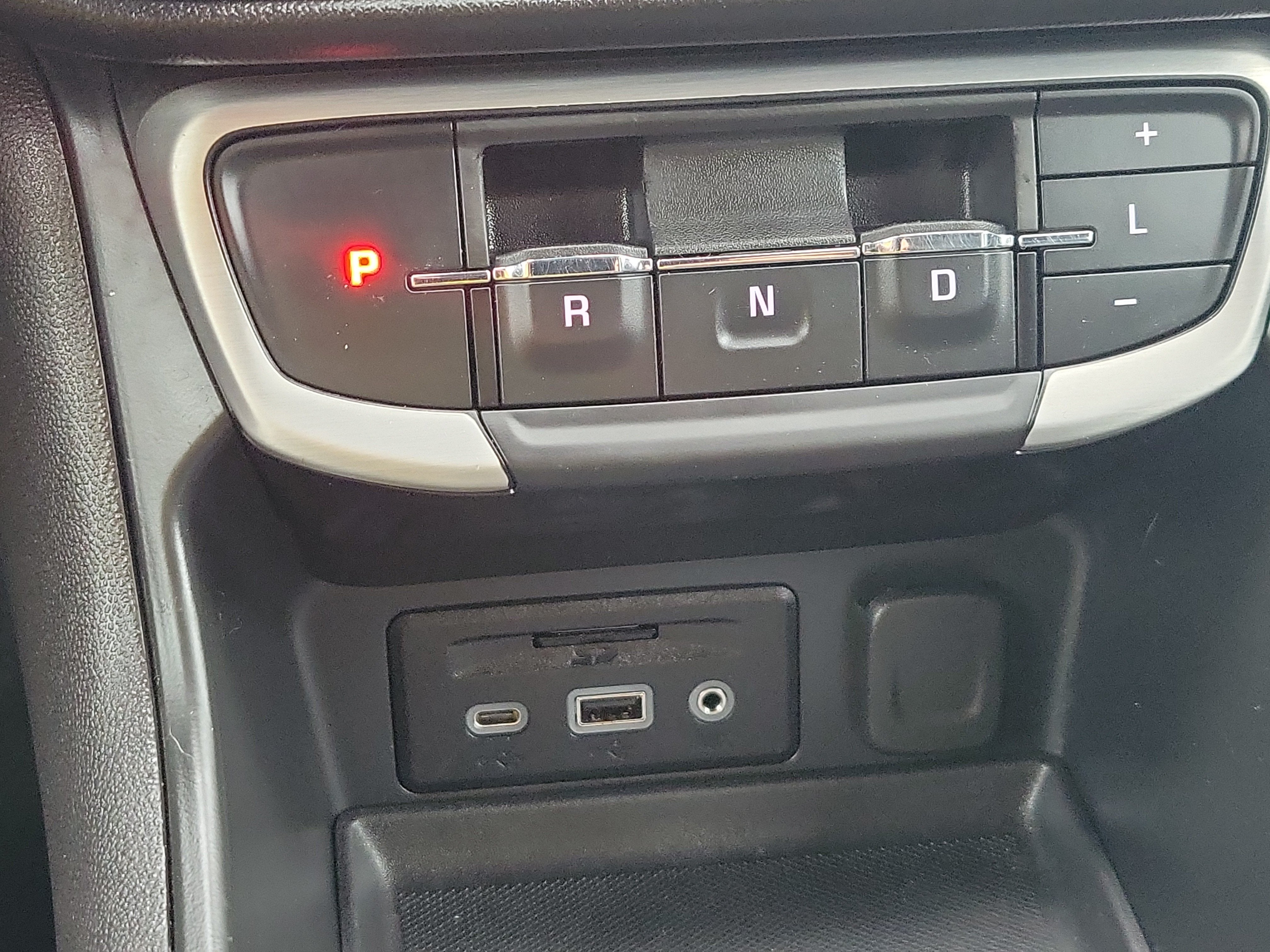 2023 GMC Terrain SLT - Photo 23