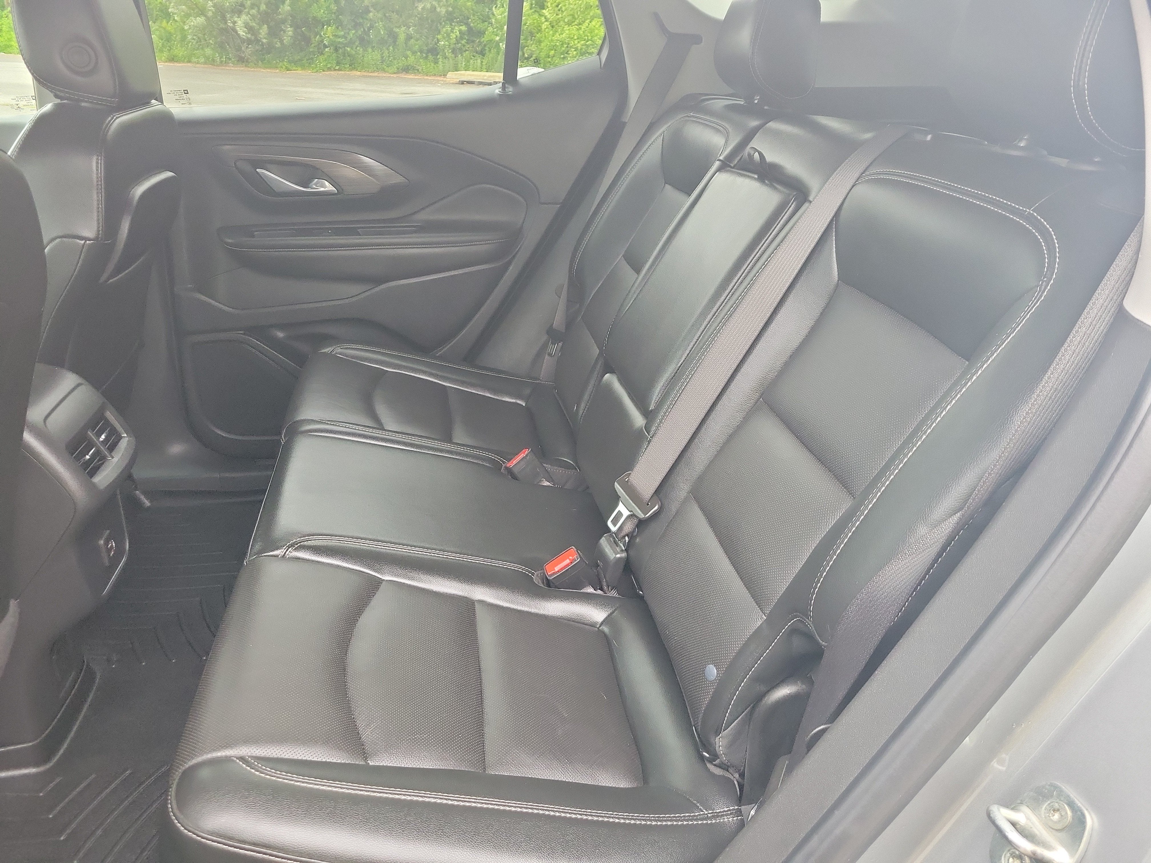 2023 GMC Terrain SLT - Photo 29