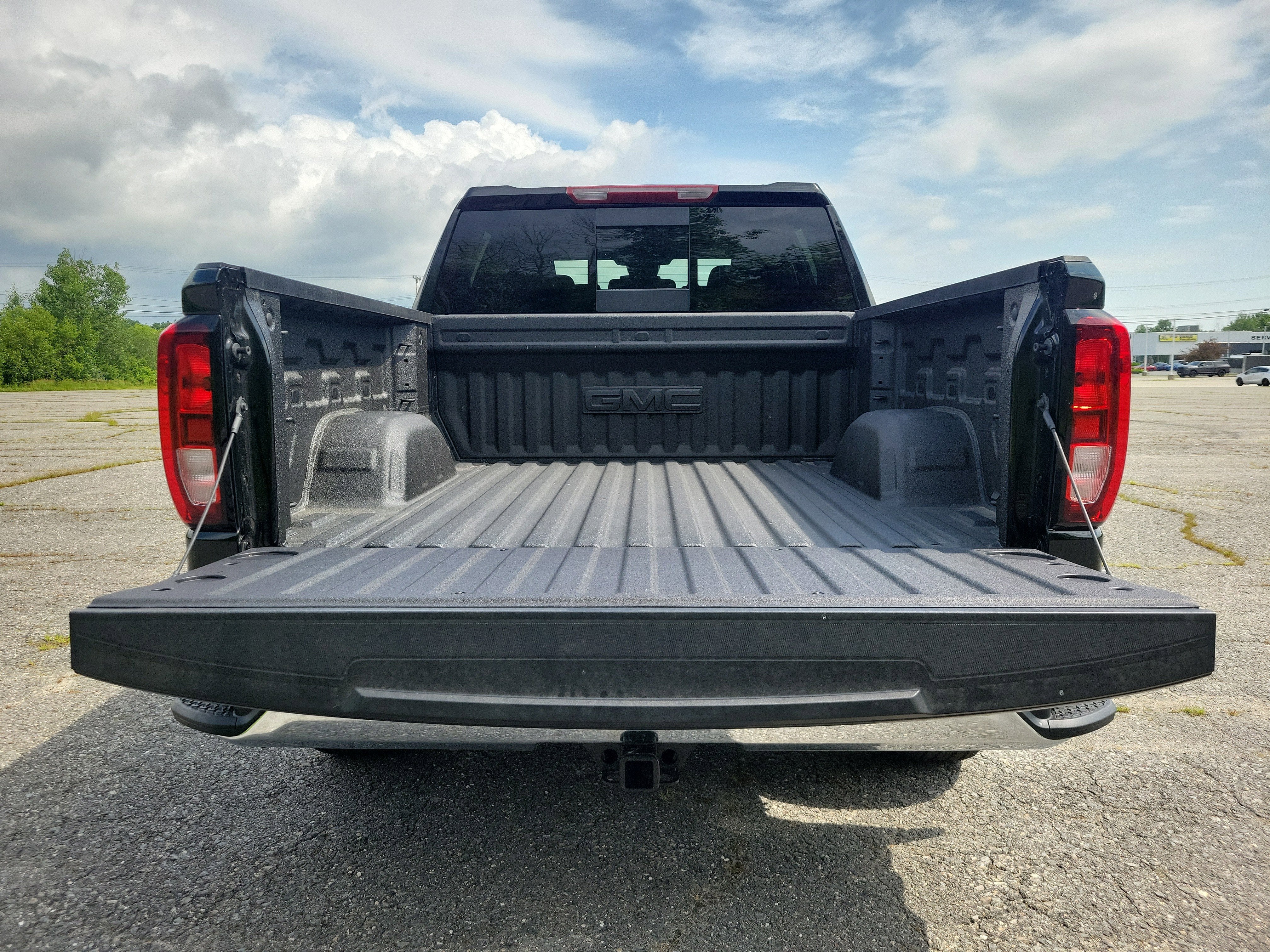 2025 GMC Sierra 1500 SLE