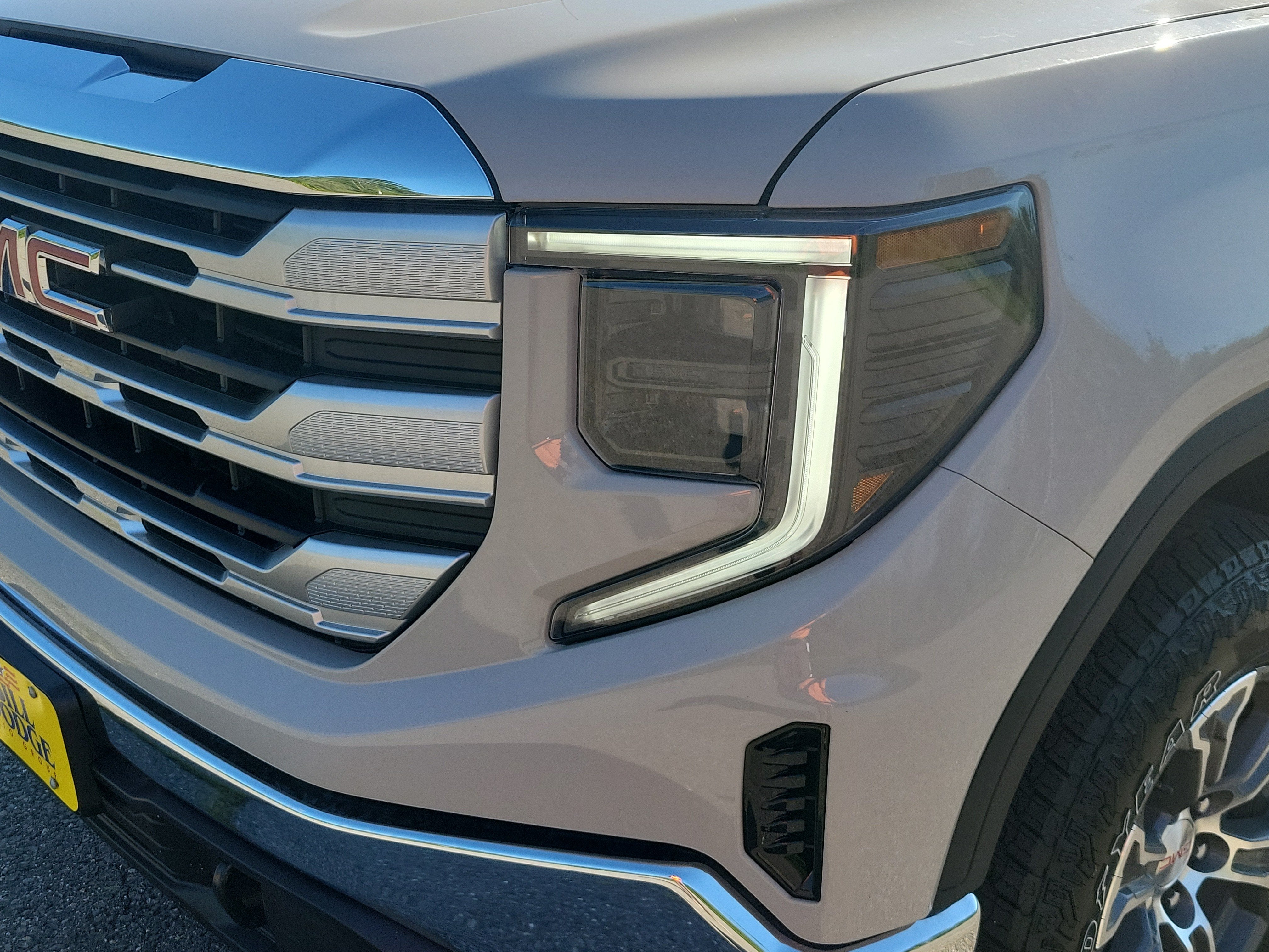 2026 GMC Sierra 1500 SLE