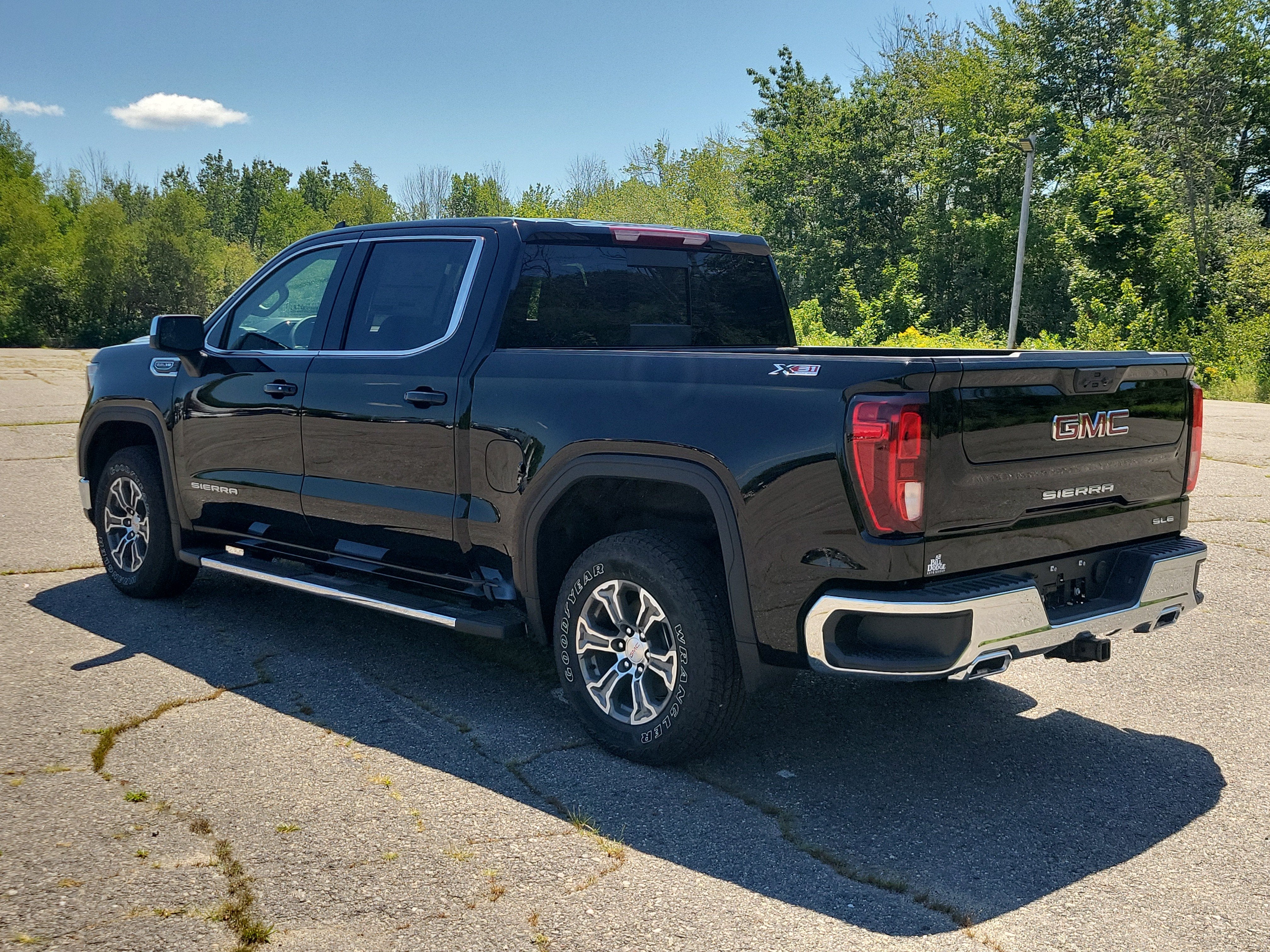 2026 GMC Sierra 1500 SLE