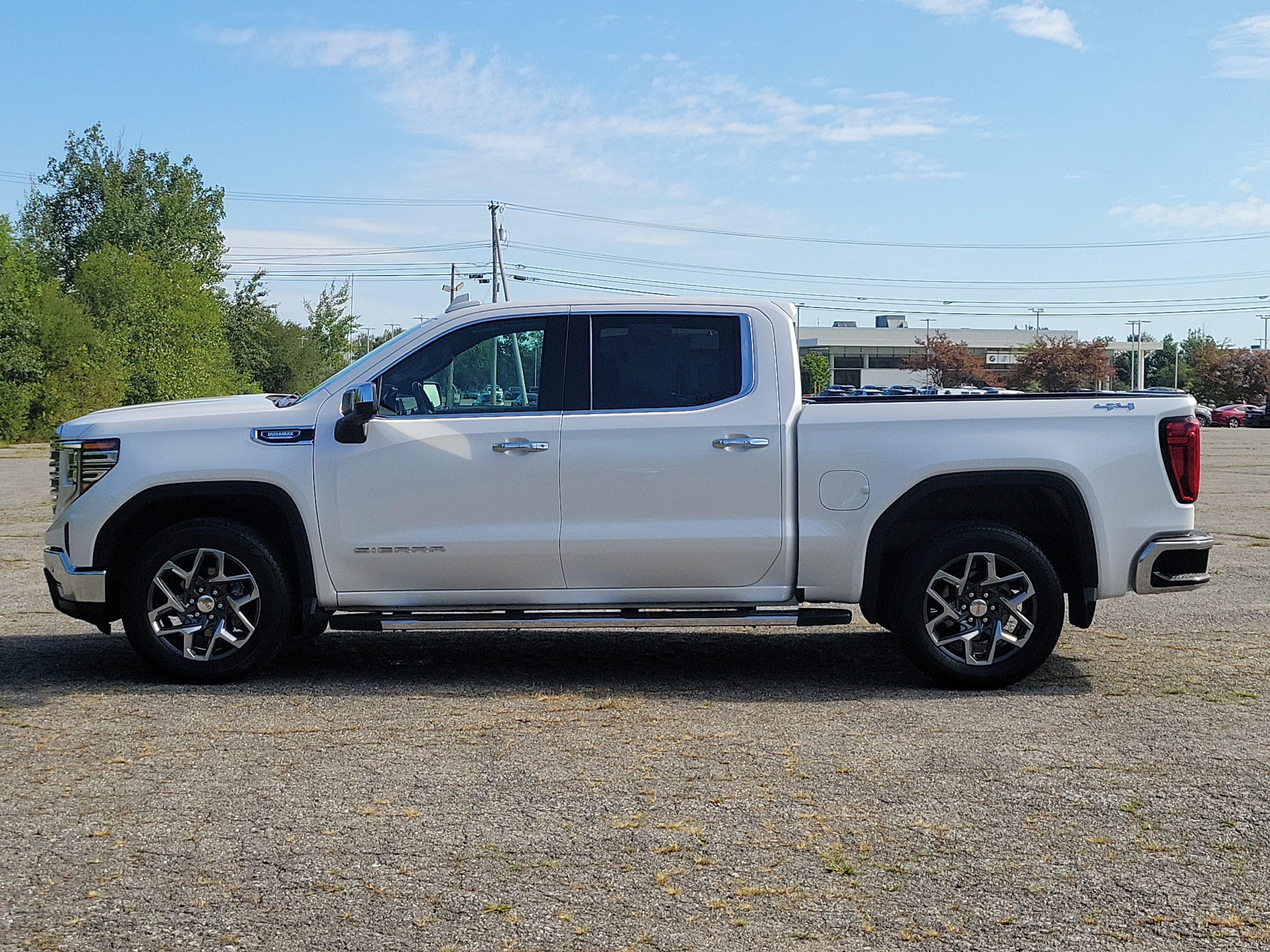 2024 GMC Sierra 1500 SLT