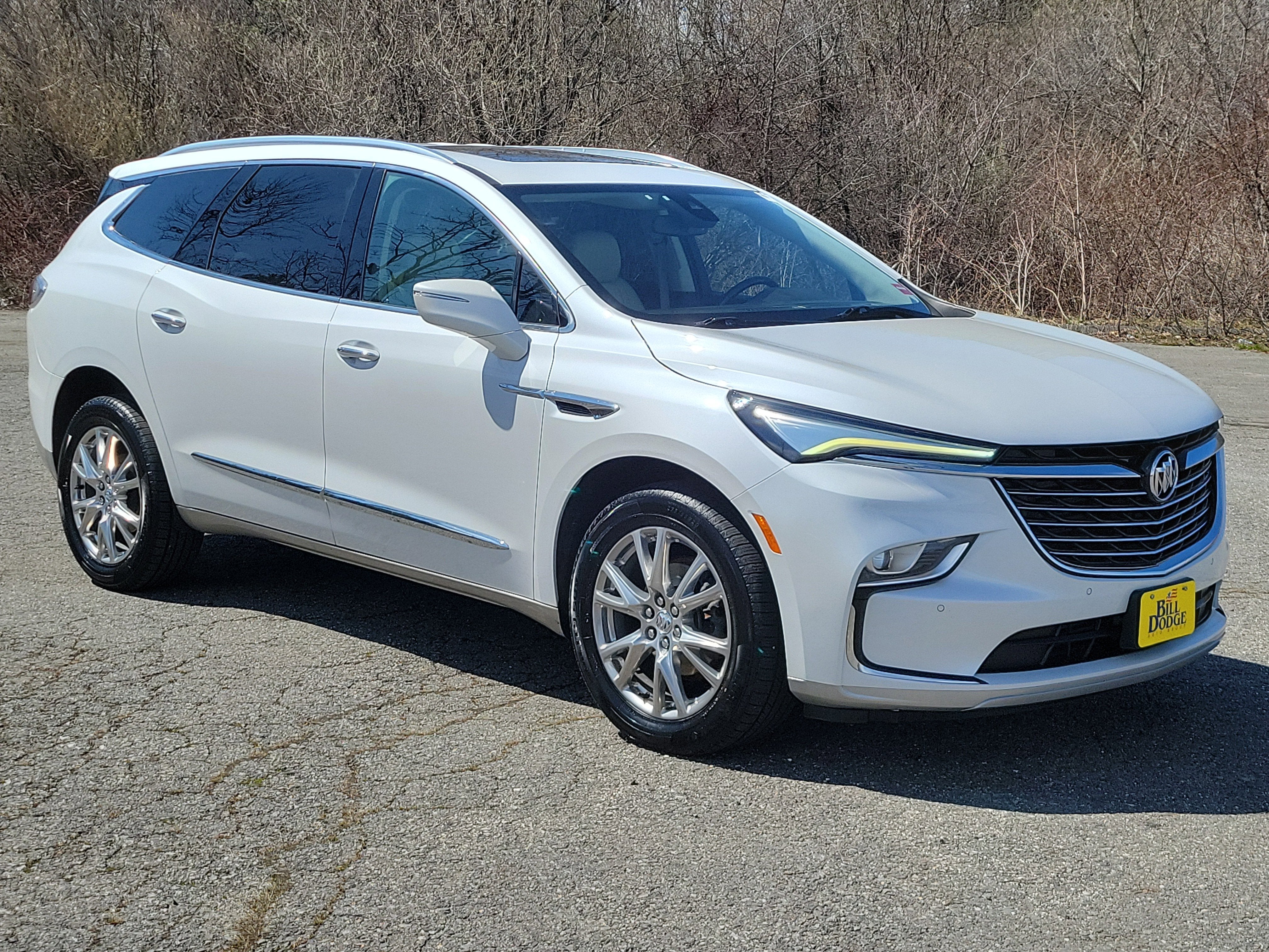 2023 Buick Enclave Essence
