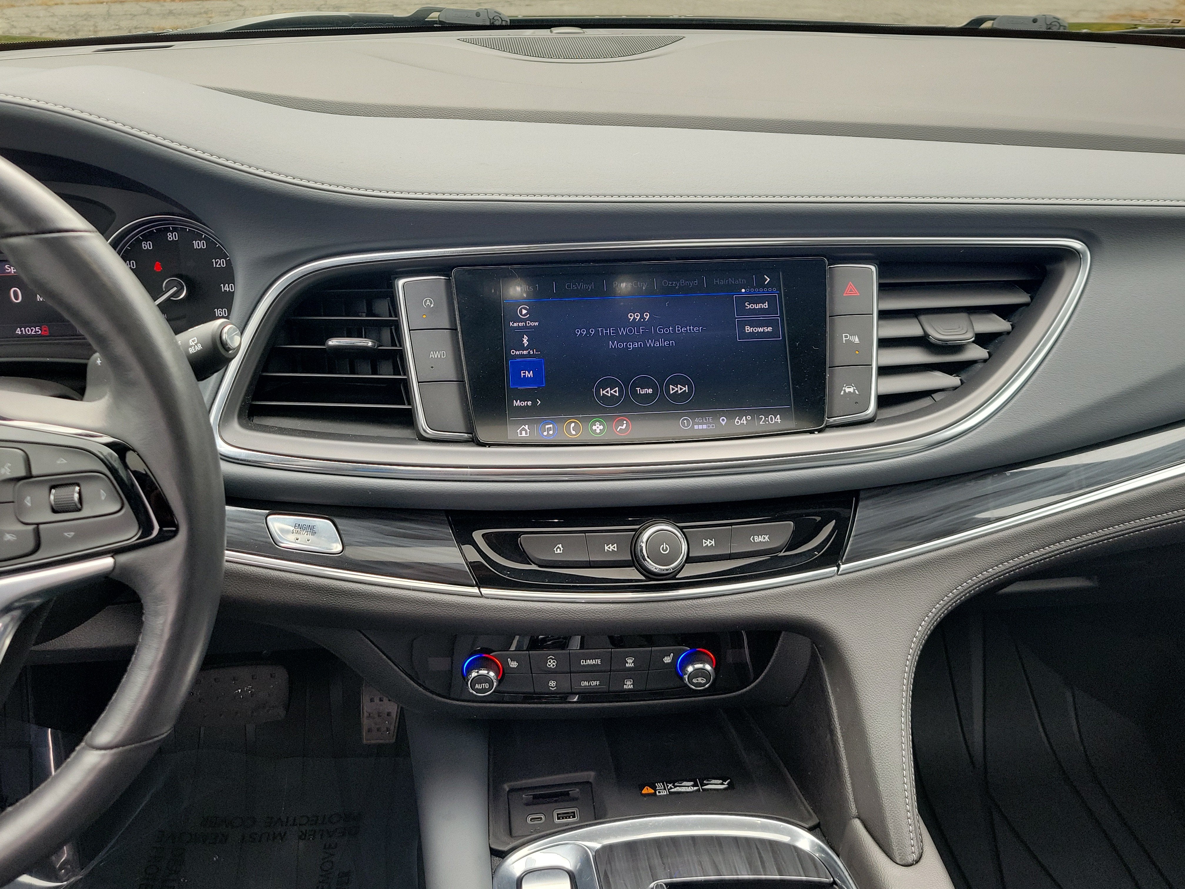 2023 Buick Enclave Essence
