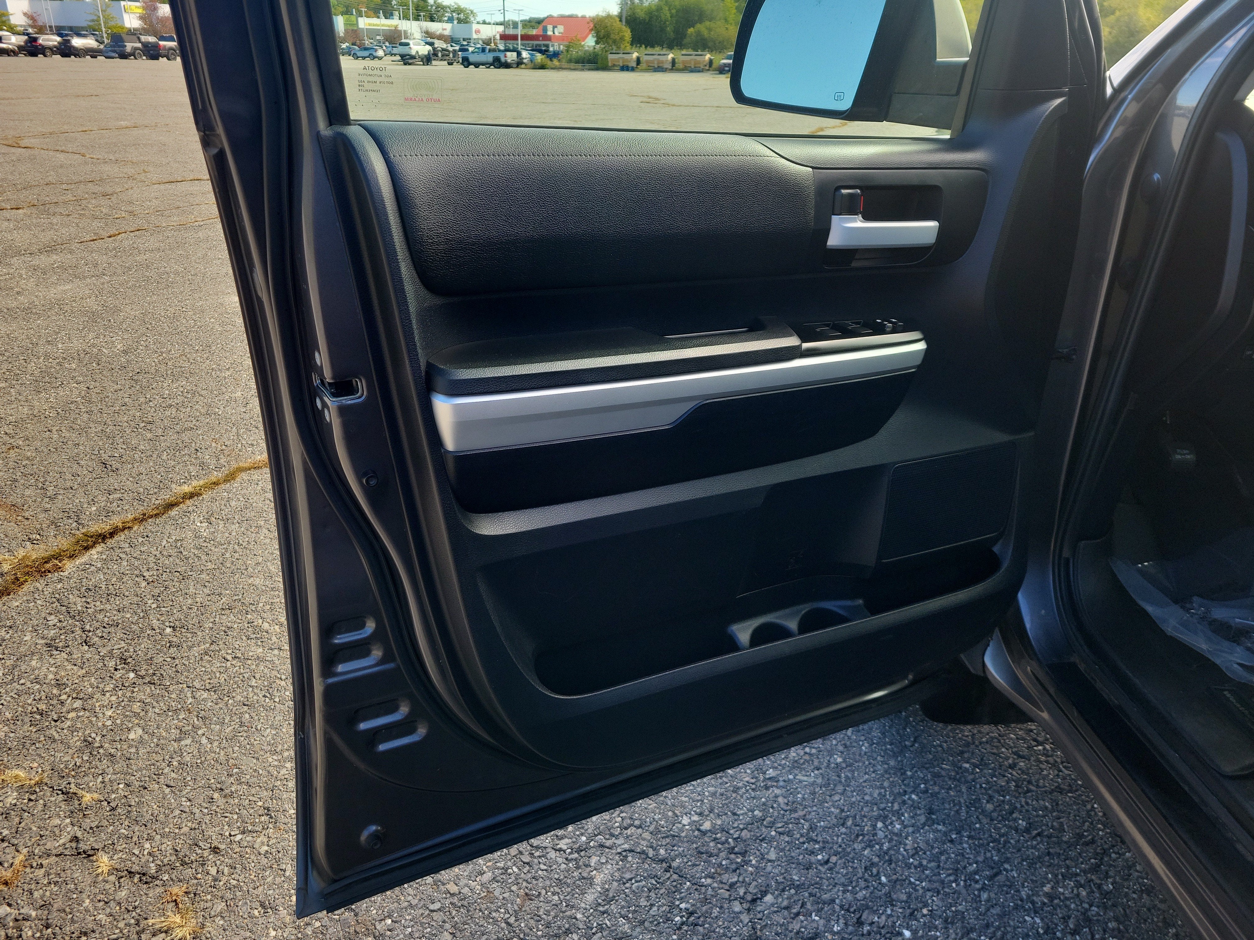 2015 Toyota Tundra 4WD Truck SR5