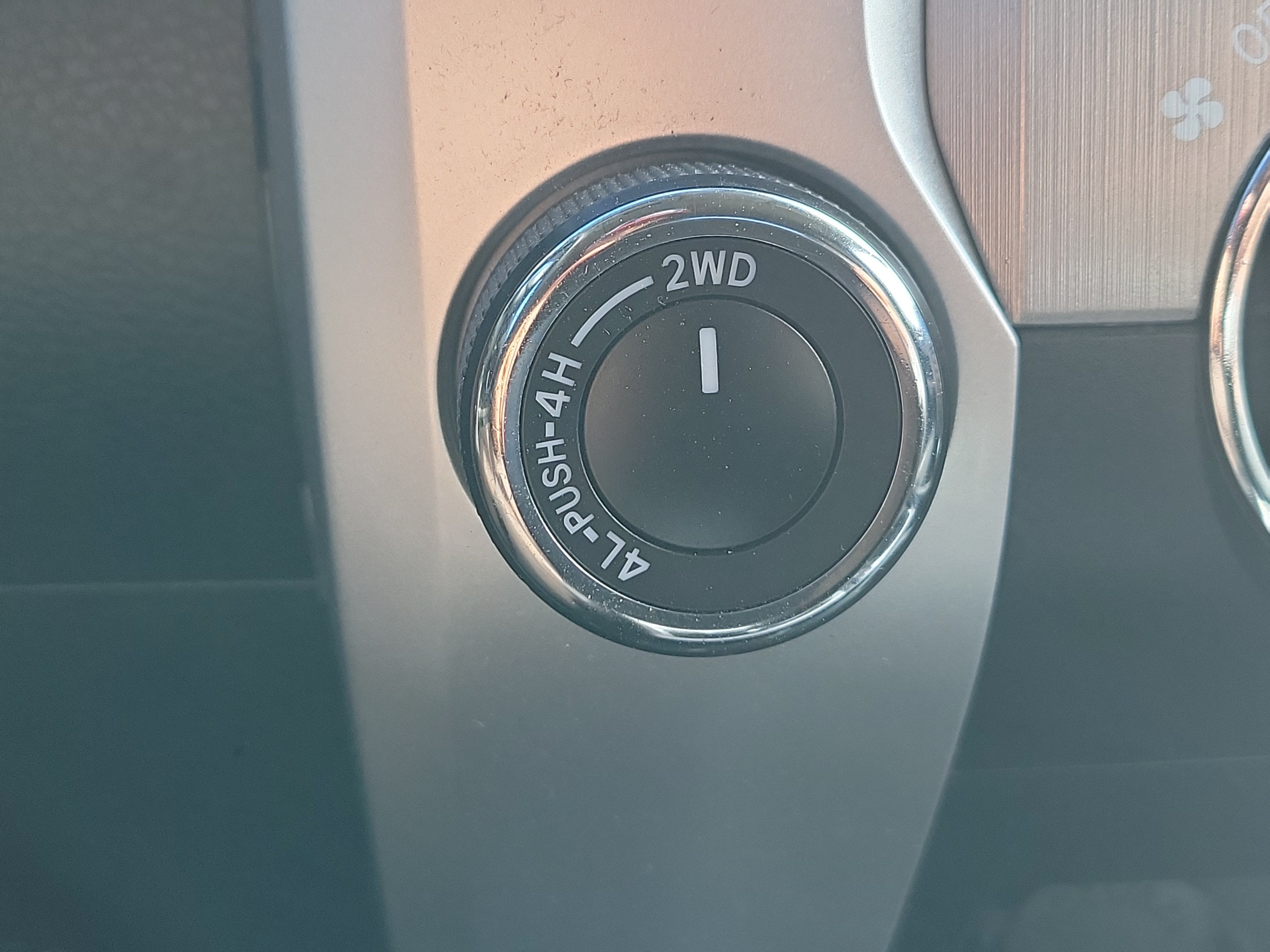 2015 Toyota Tundra 4WD Truck SR5