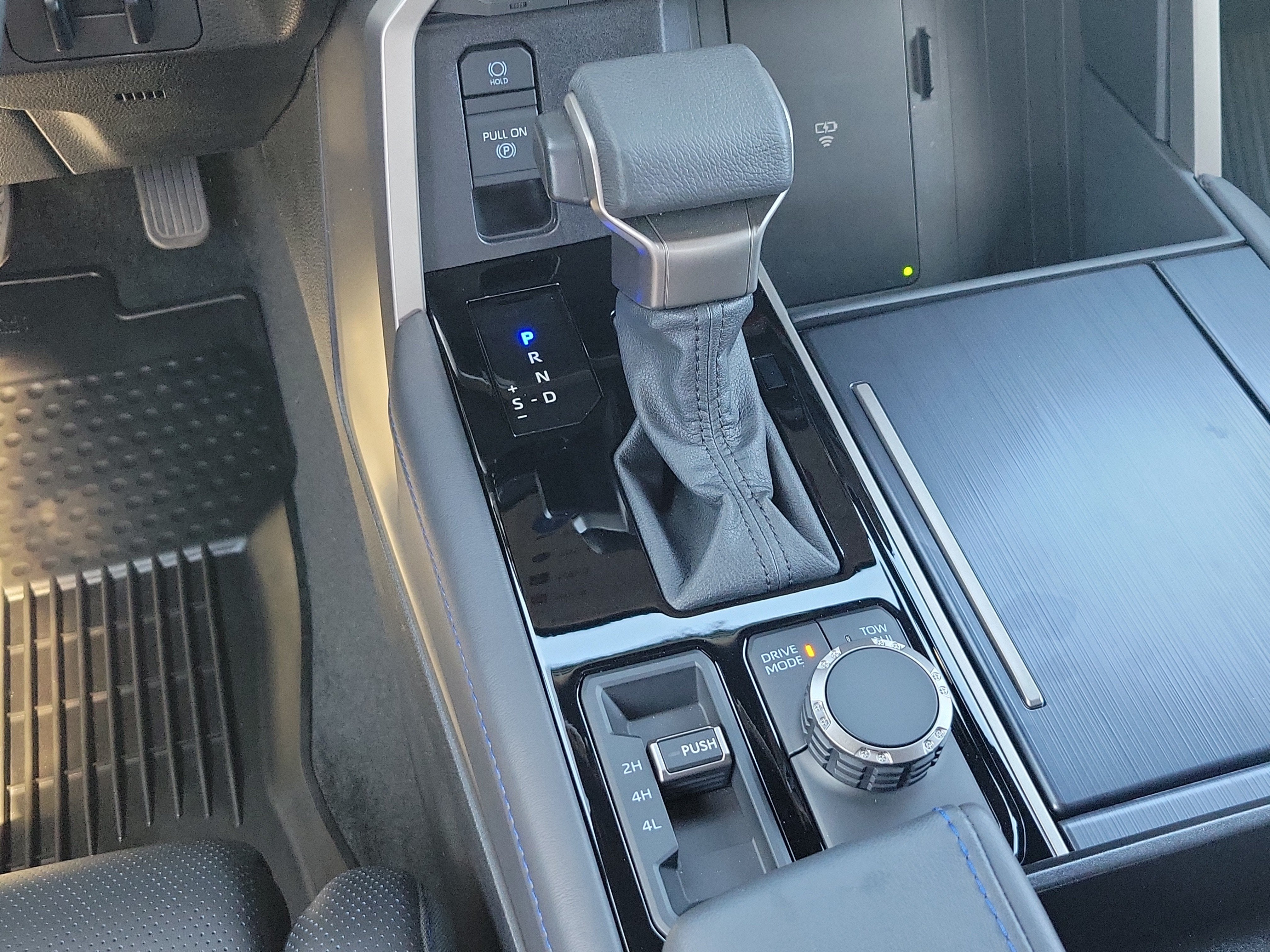 2026 Toyota Tundra Platinum CrewMax 5.5' Bed