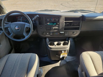 2025 GMC Savana Cutaway 3500 1WT