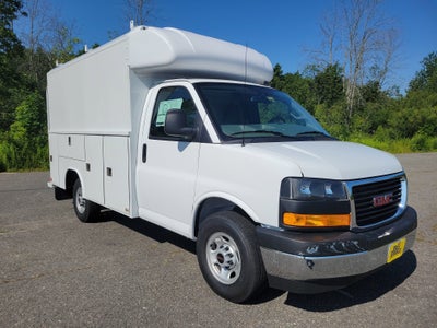 2025 GMC Savana Cutaway 3500 1WT
