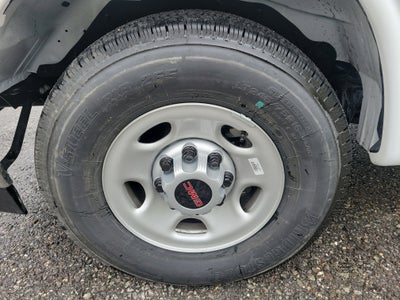 2025 GMC Savana Cutaway 3500 1WT