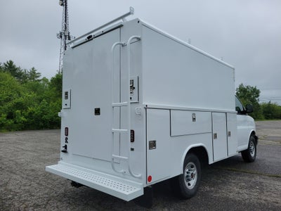 2025 GMC Savana Cutaway 3500 1WT