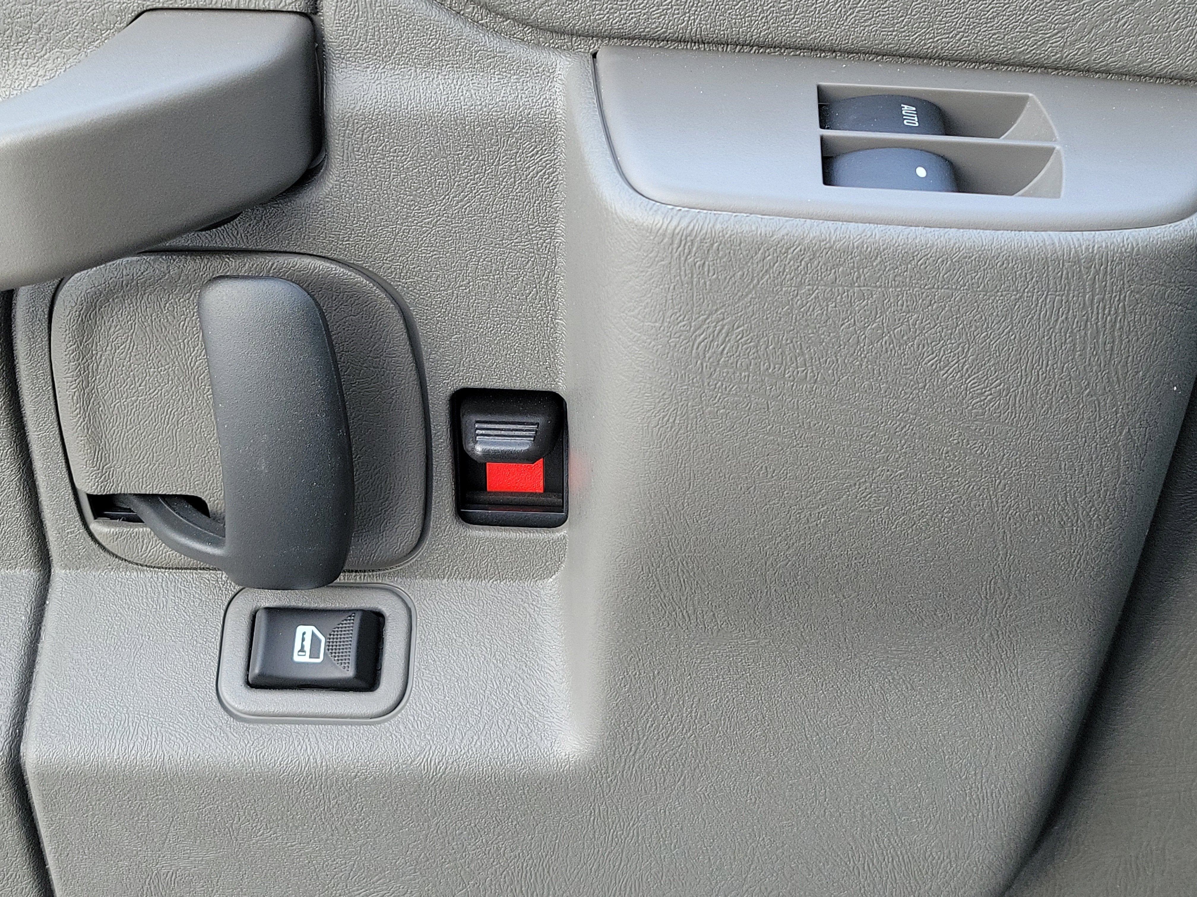 2025 GMC Savana Cutaway 3500 1WT