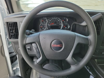 2025 GMC Savana Cutaway 3500 1WT