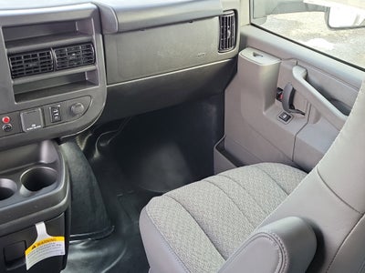 2025 GMC Savana Cutaway 3500 1WT