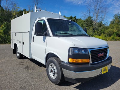 2025 GMC Savana Cutaway 3500 1WT