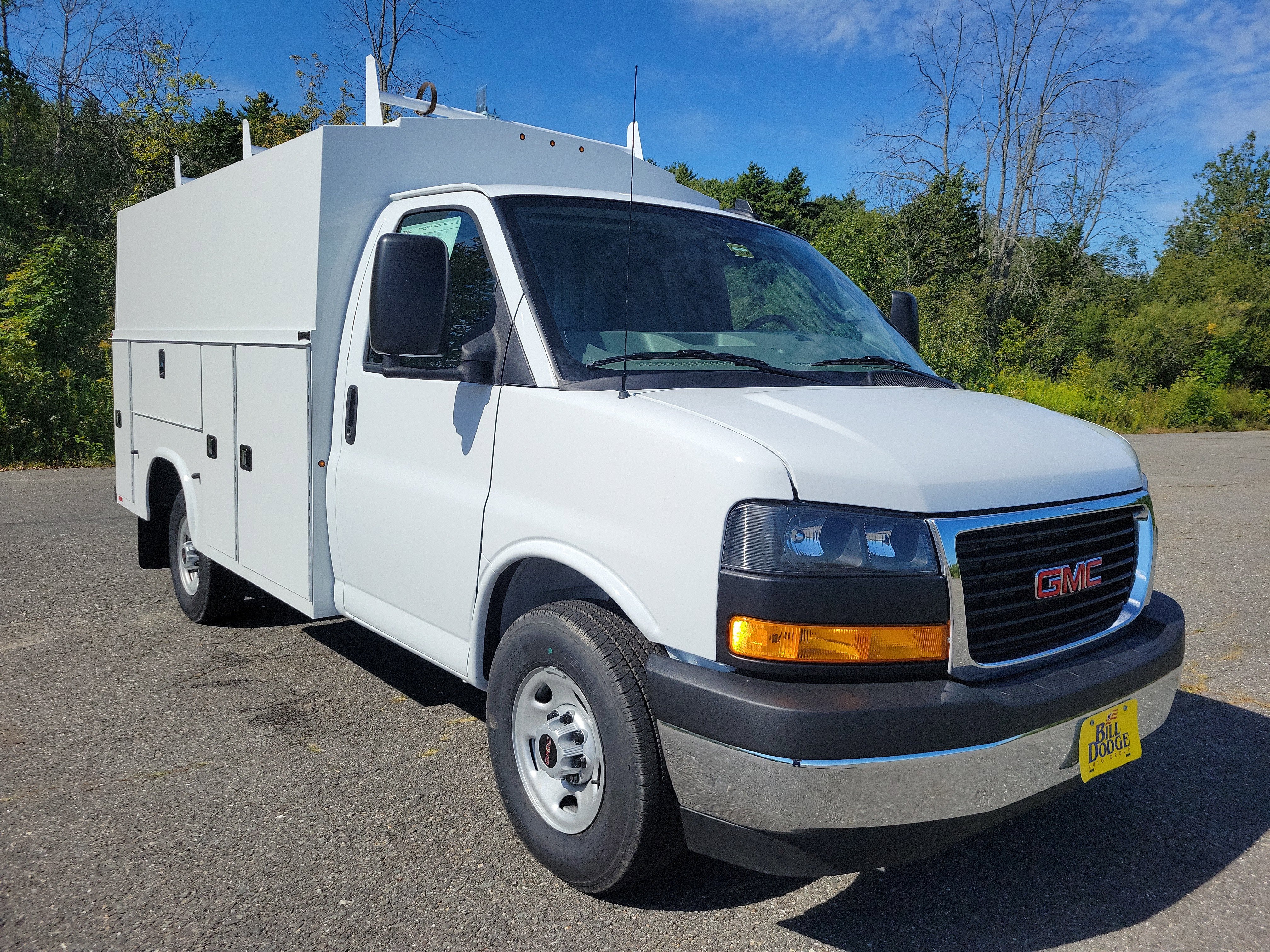 2025 GMC Savana Cutaway 3500 1WT