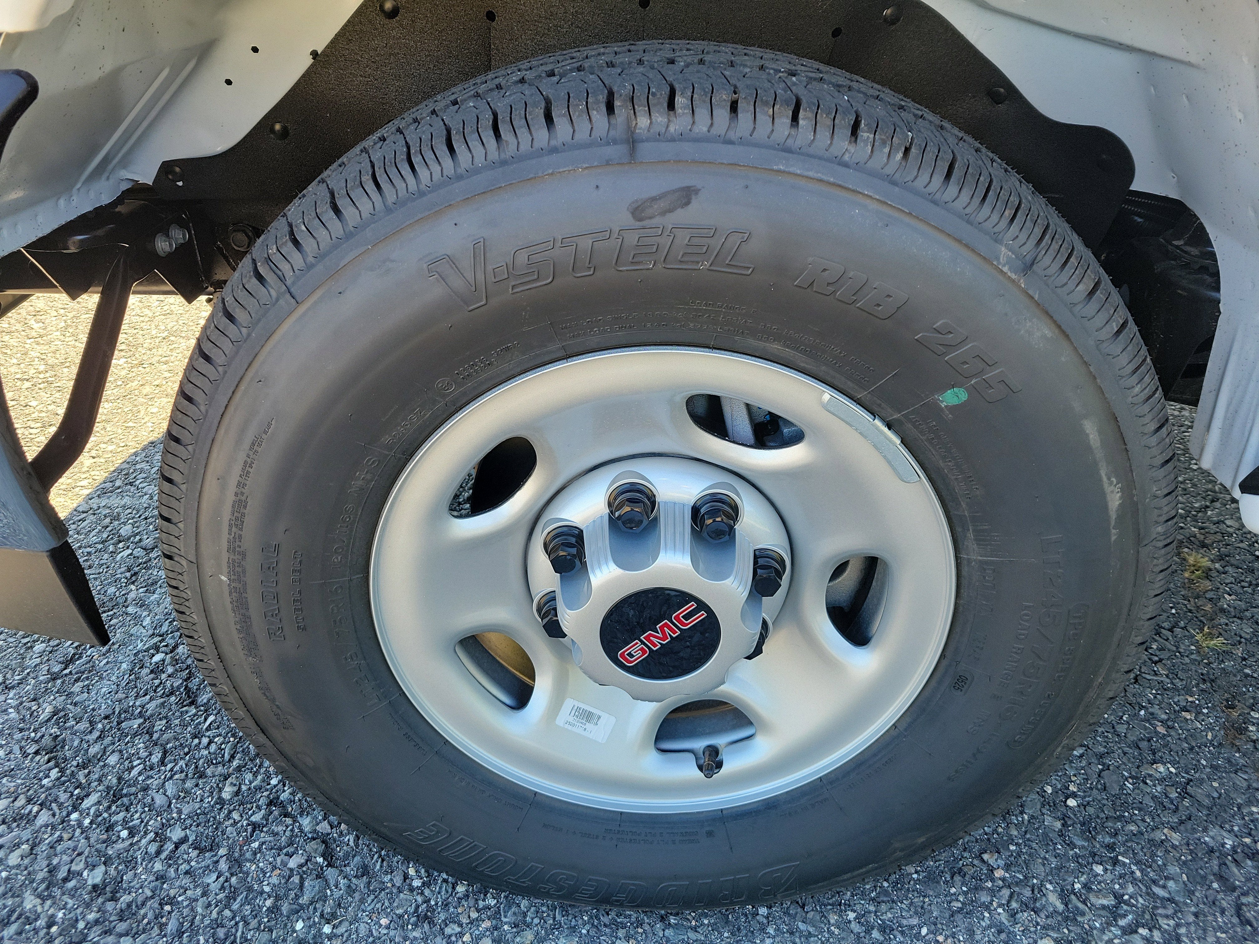 2025 GMC Savana Cutaway 3500 1WT