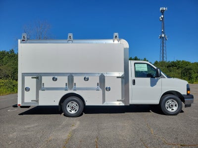 2025 GMC Savana Cutaway 3500 1WT