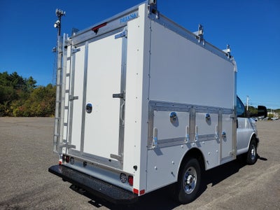 2025 GMC Savana Cutaway 3500 1WT