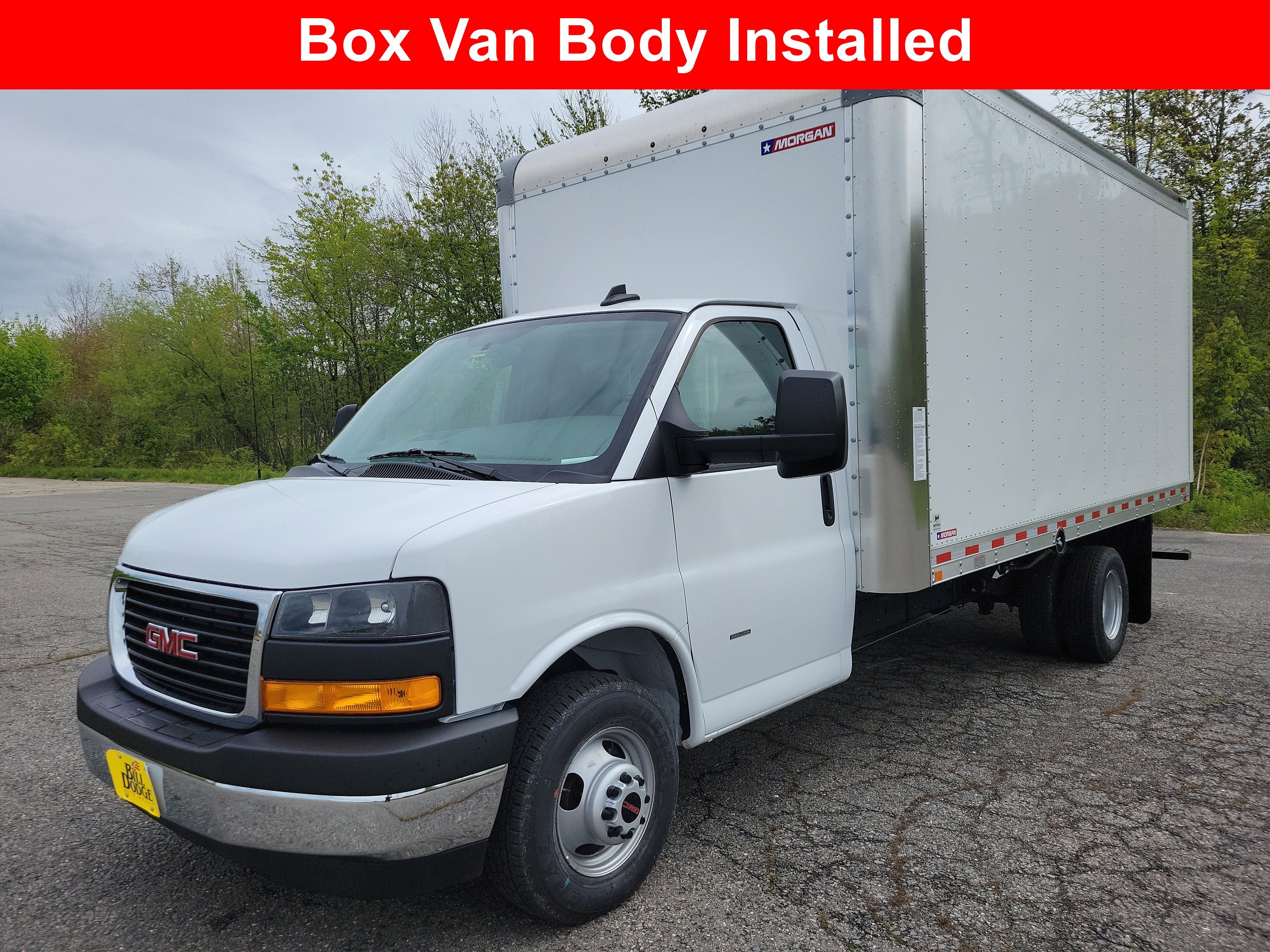 2025 GMC Savana Cutaway 3500 1WT