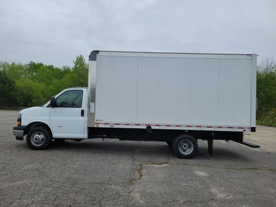 2025 GMC Savana Cutaway 3500 1WT