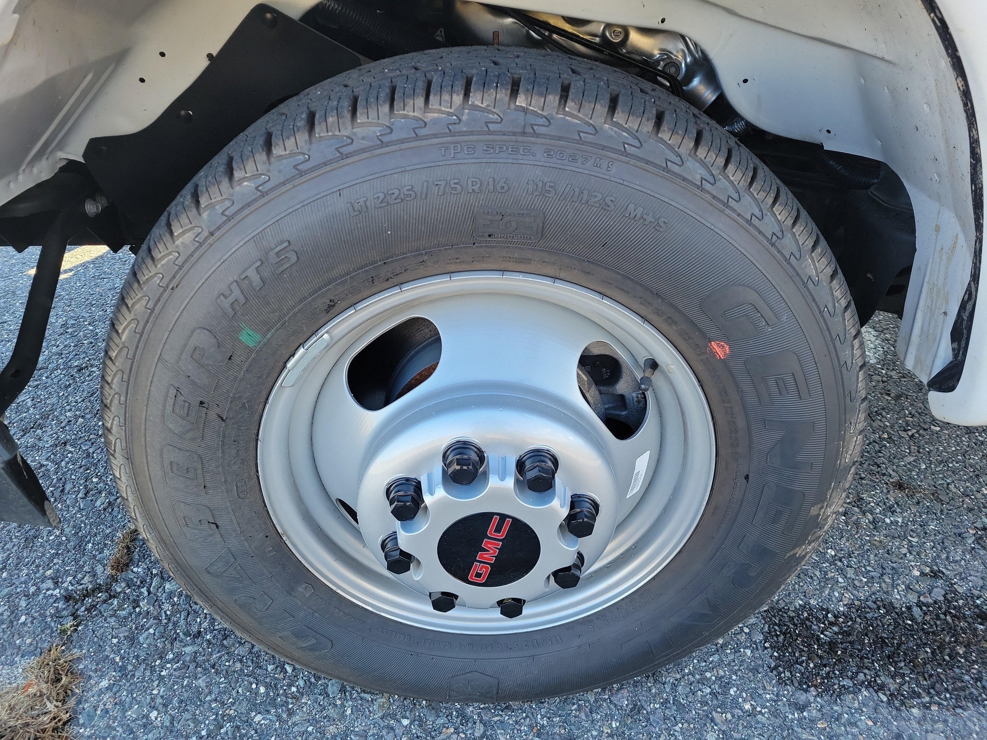 2025 GMC Savana Cutaway 3500 1WT