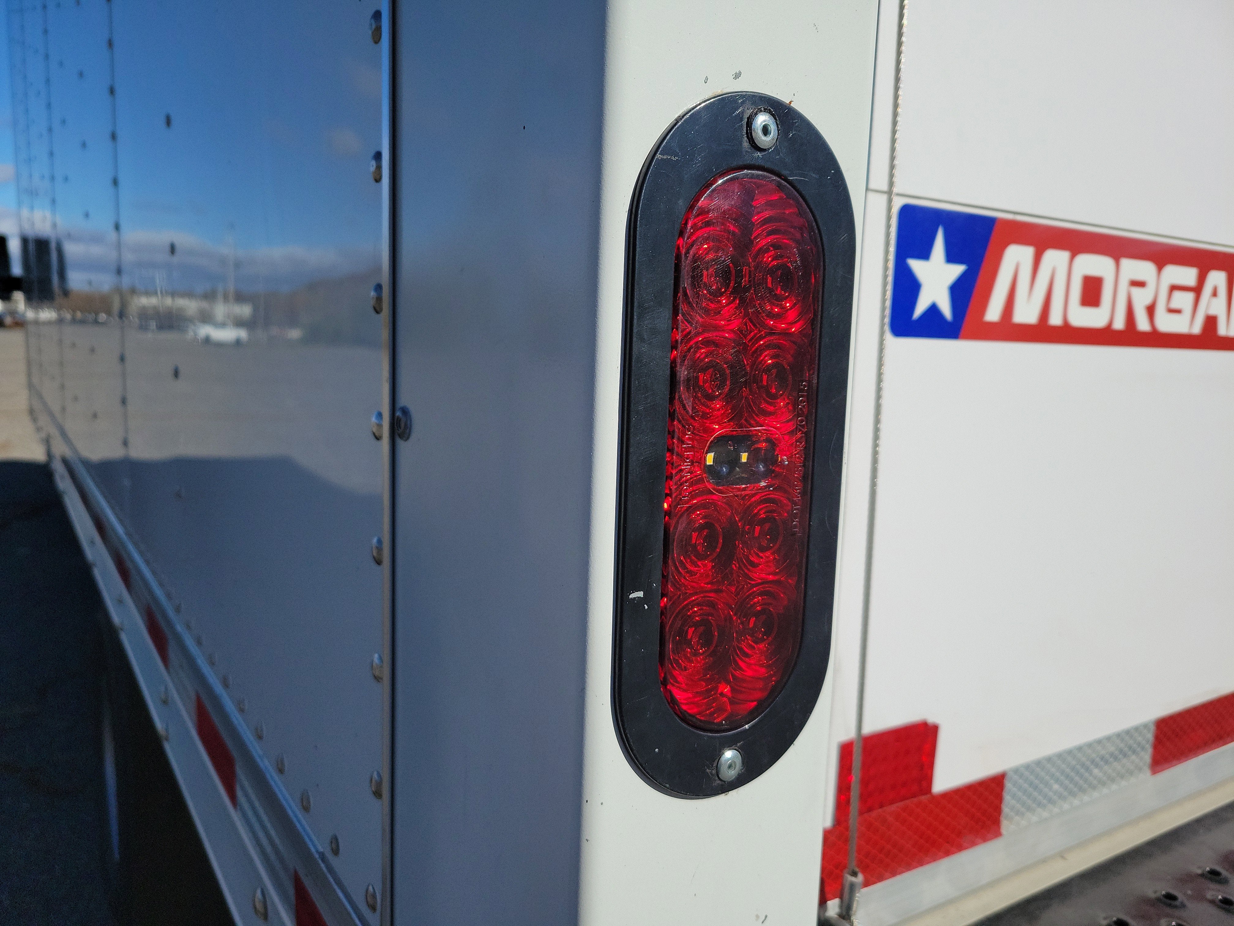 2025 GMC Savana Cutaway 3500 1WT