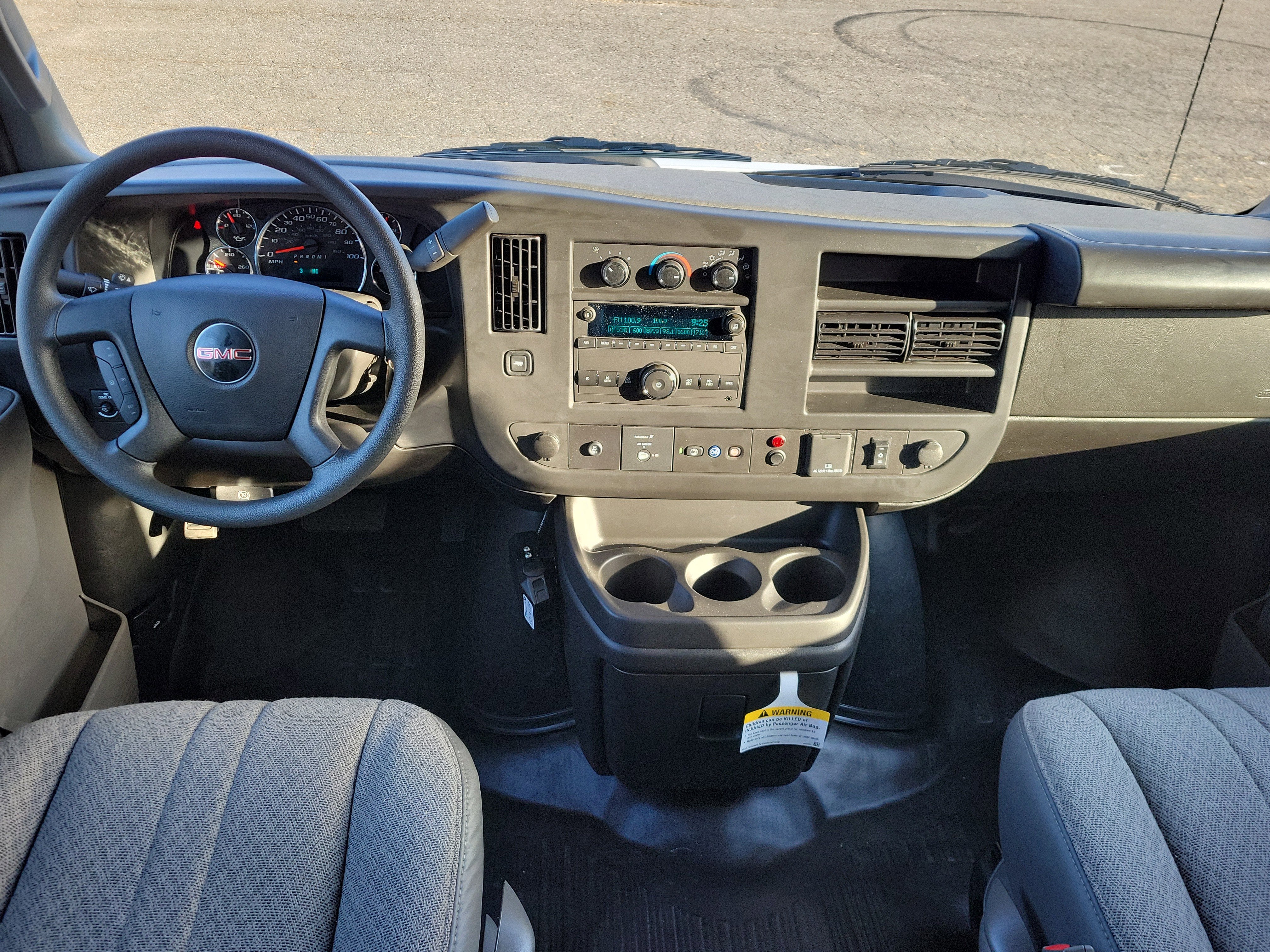 2025 GMC Savana Cutaway 4500 2WT